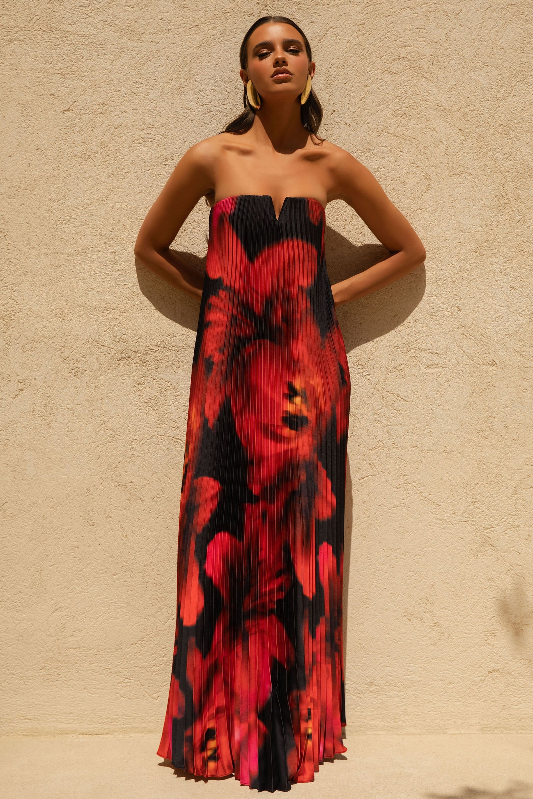 red and black floral maxi dress Bergamot | Black AND RED Floral Print Satin Sweetheart Maxi Dress