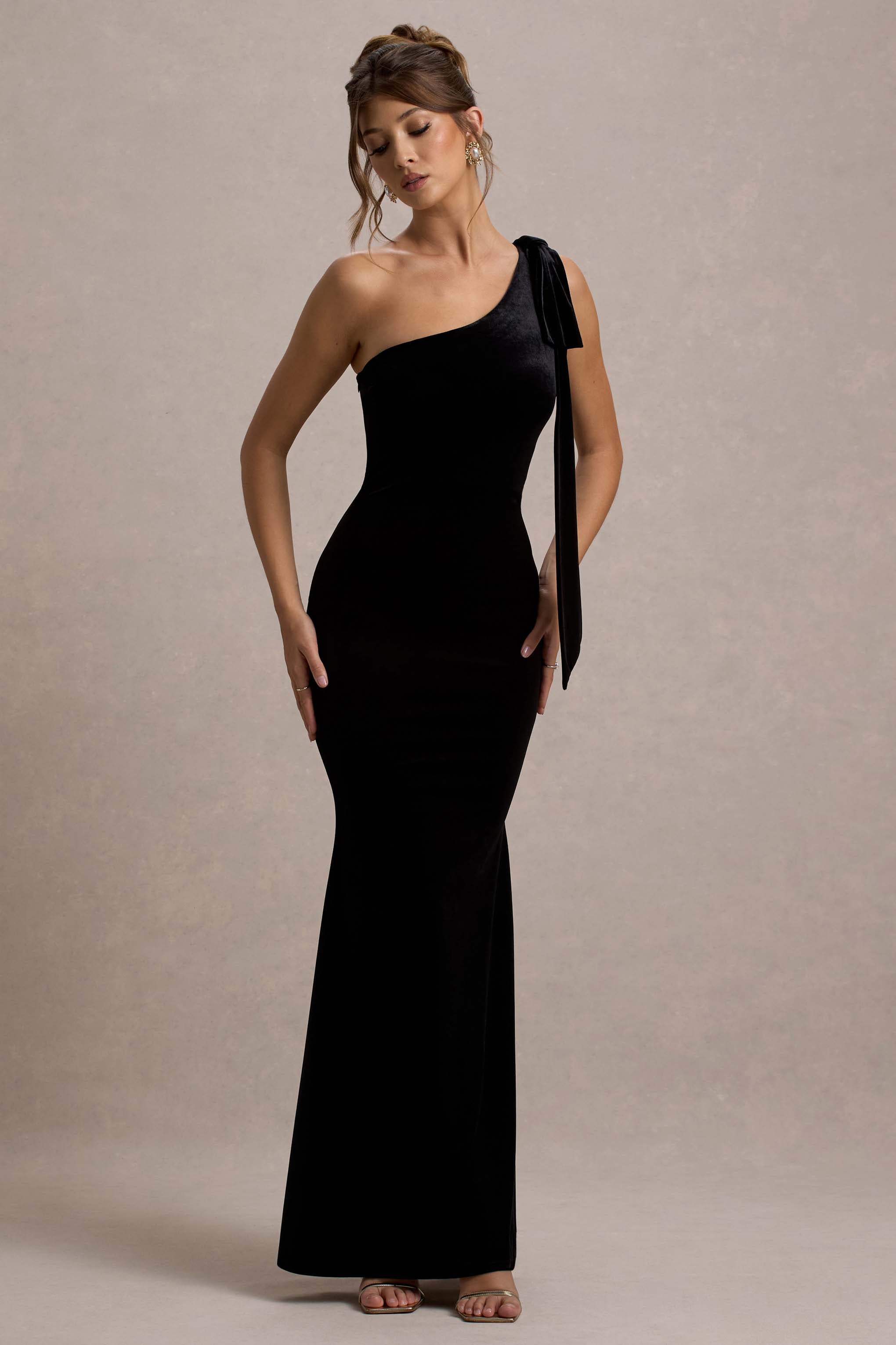 Jillian | Black Velvet Asymmetric Maxi Dress With Bow Strap – Club