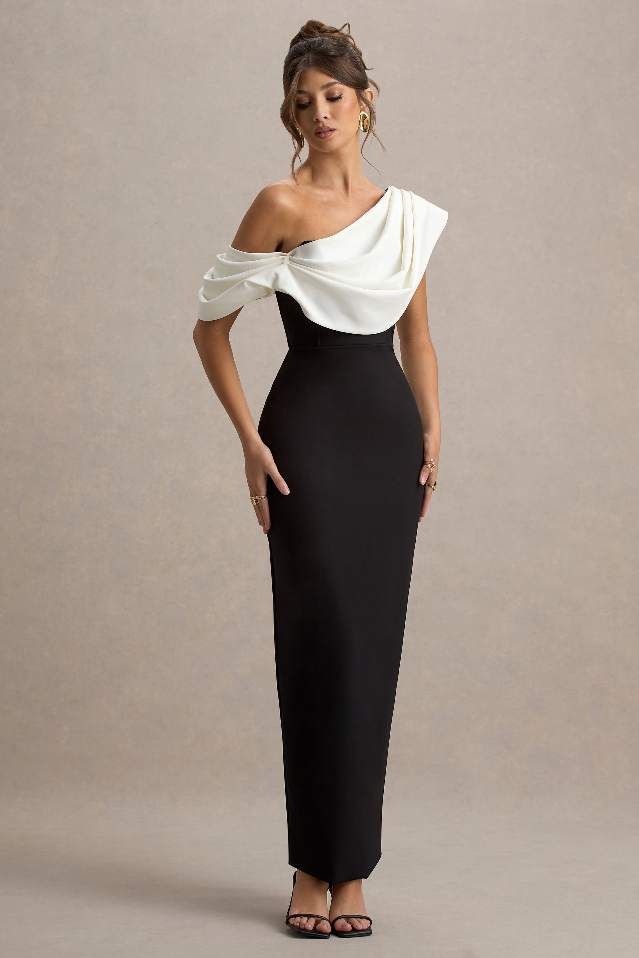 draped off the shoulder dress Ivory Off-Shoulder Wedding Dress with Draped Sleeves and Elegant Train Plus Size Size 6