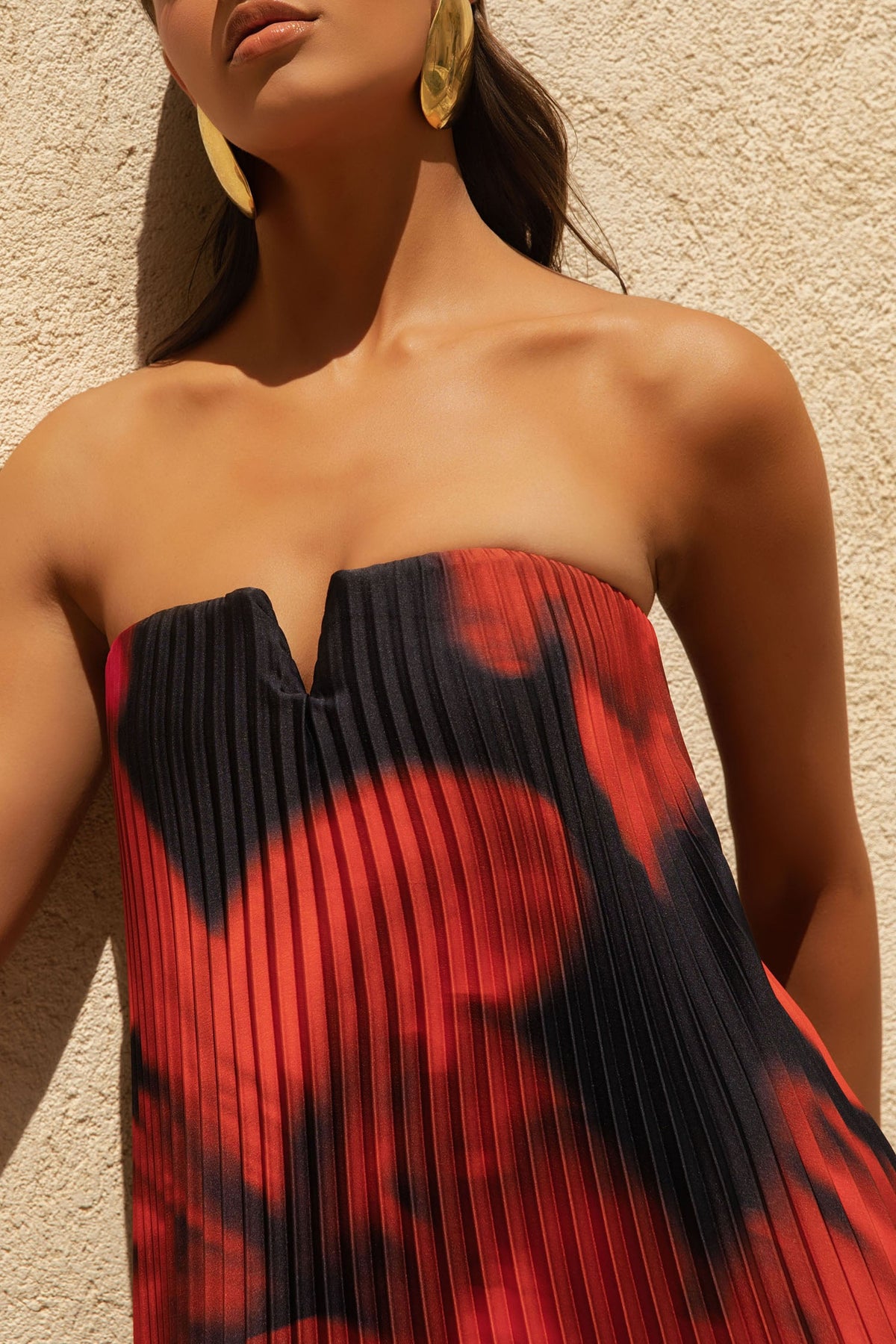 Bergamot | Black AND RED Floral Print Satin Sweetheart Maxi Dress - UK 8 Black AND RED Floral Print Bergamot | Black AND RED Floral Print Satin Sweetheart Maxi Dress - UK 8 Black AND RED Floral Print