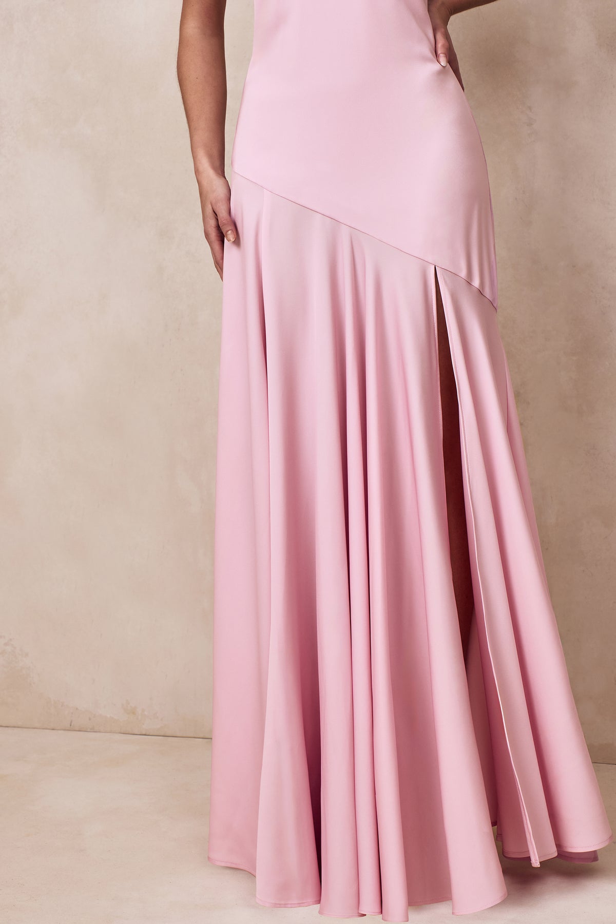 Luscious Light Pink High-Neck Maxi Dress With Drop-Waist And Bow Det Club L London - USA Luscious Light Pink High-Neck Maxi Dress With Drop-Waist And Bow Det Club L London - USA