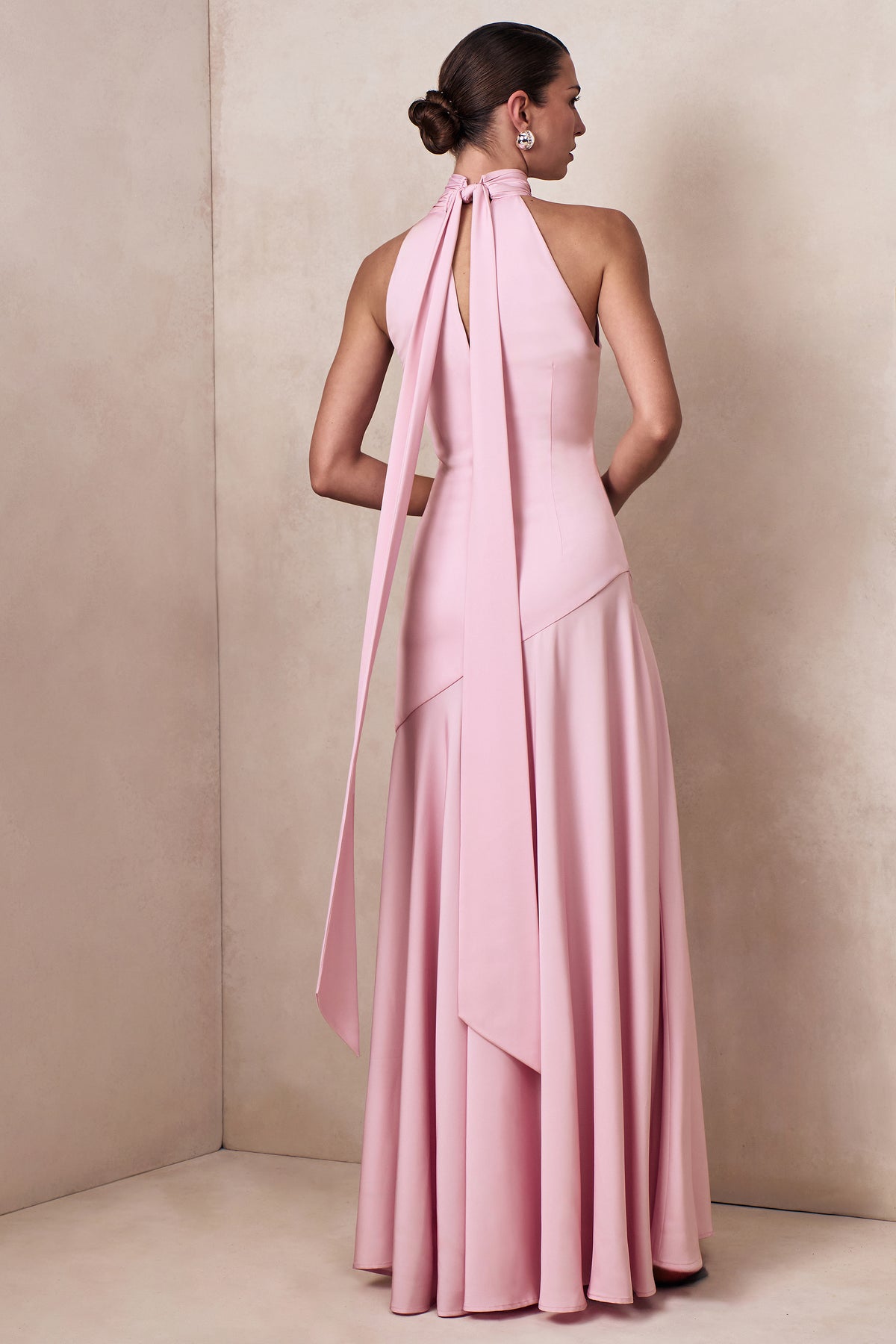 Luscious Light Pink High-Neck Maxi Dress With Drop-Waist And Bow Det Club L London - USA Luscious Light Pink High-Neck Maxi Dress With Drop-Waist And Bow Det Club L London - USA