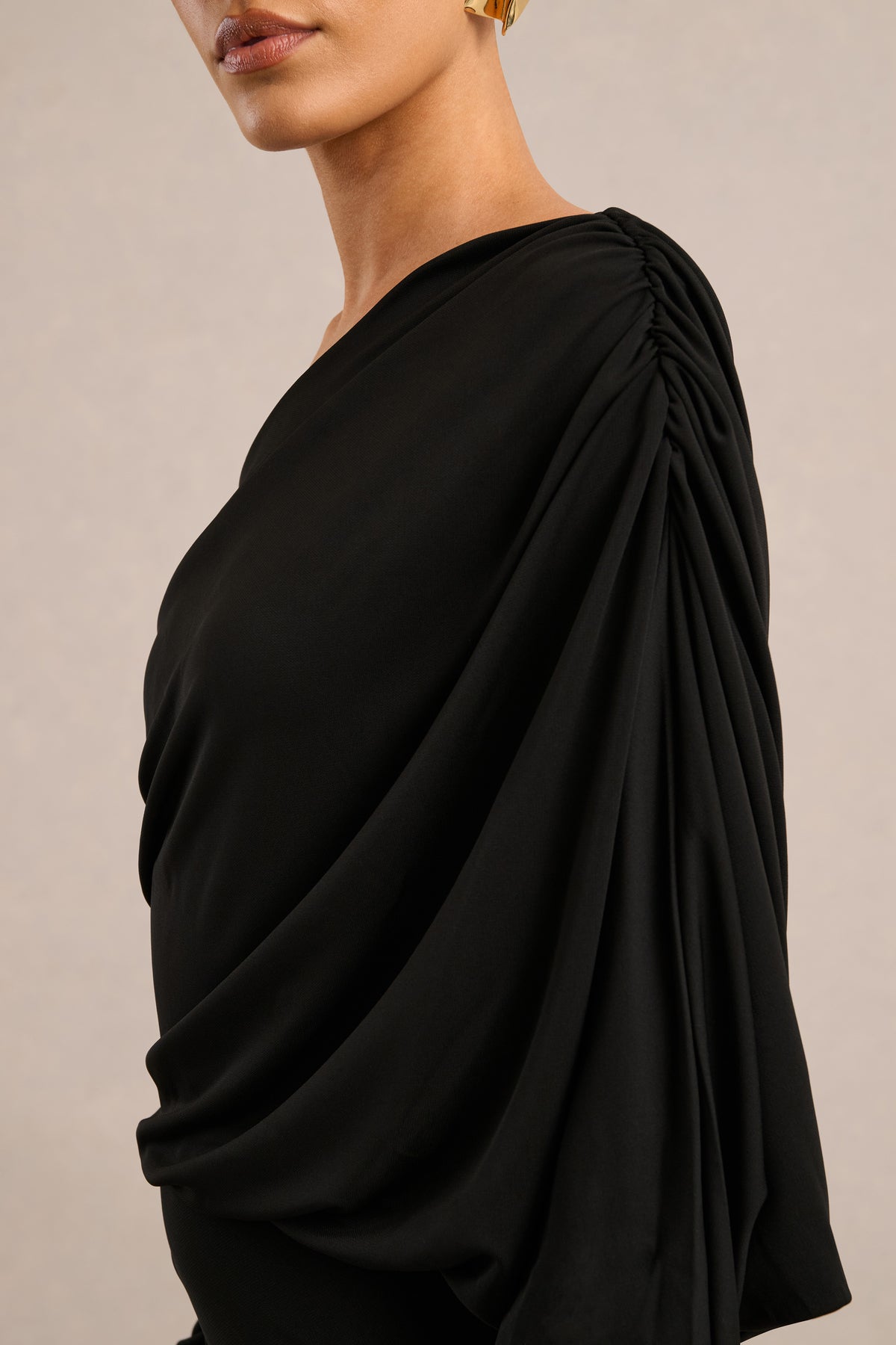 ECM_HR_CL136821002 - Olivia _ Black Asymmetric-Neck Maxi Dress With Ruched Detailing And Asymmetric-Hem4.jpg