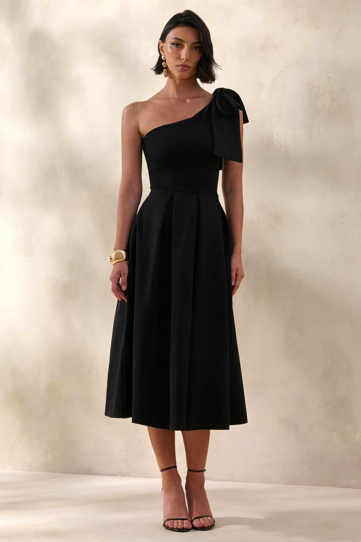 midi asymmetric dress Meria | Black Asymmetric-Neck Midi Dress With Bow-Sleeve