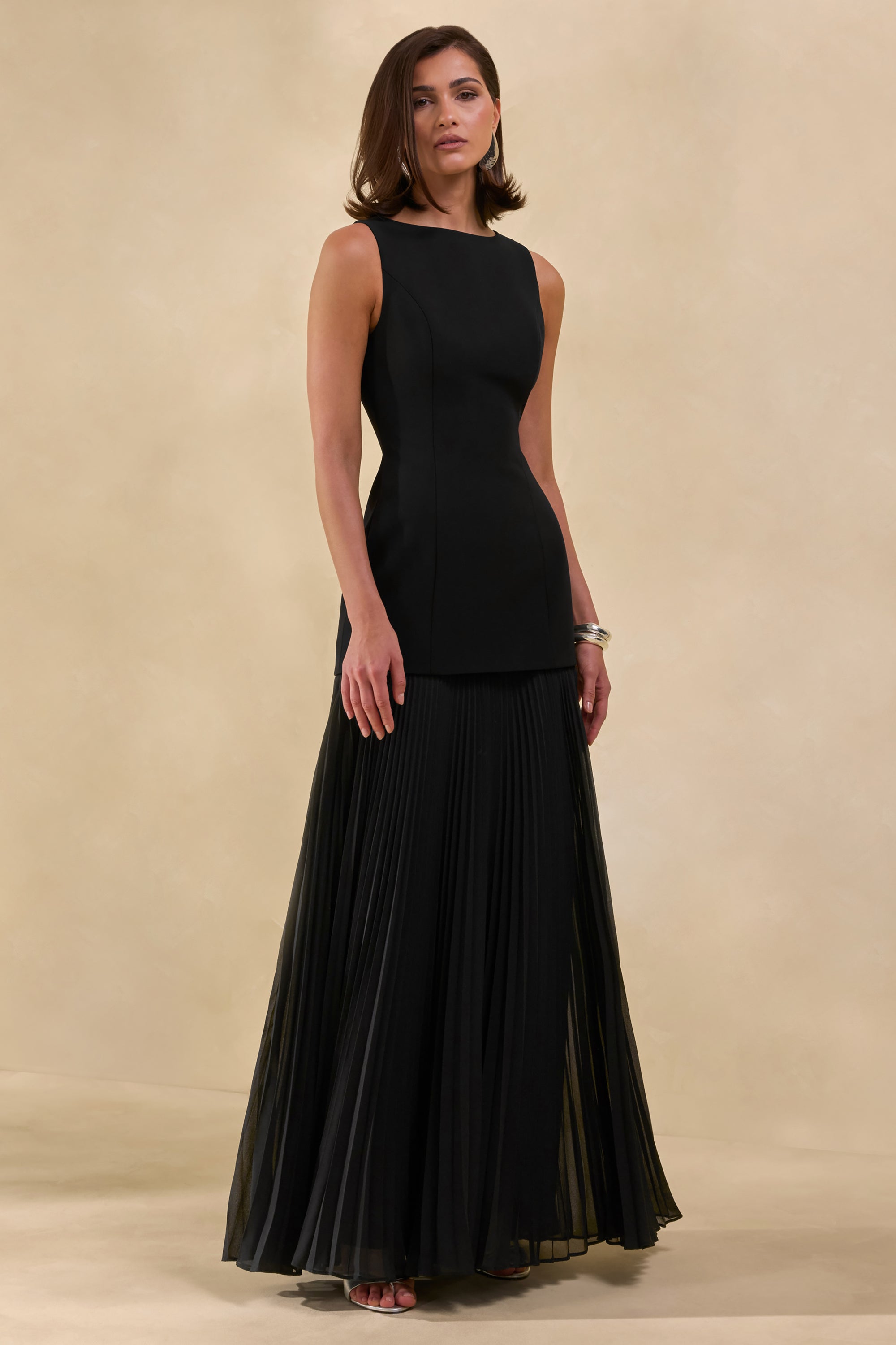 boat neck dress black PrettyLittleThing Women's Boat Neck Dress in Black