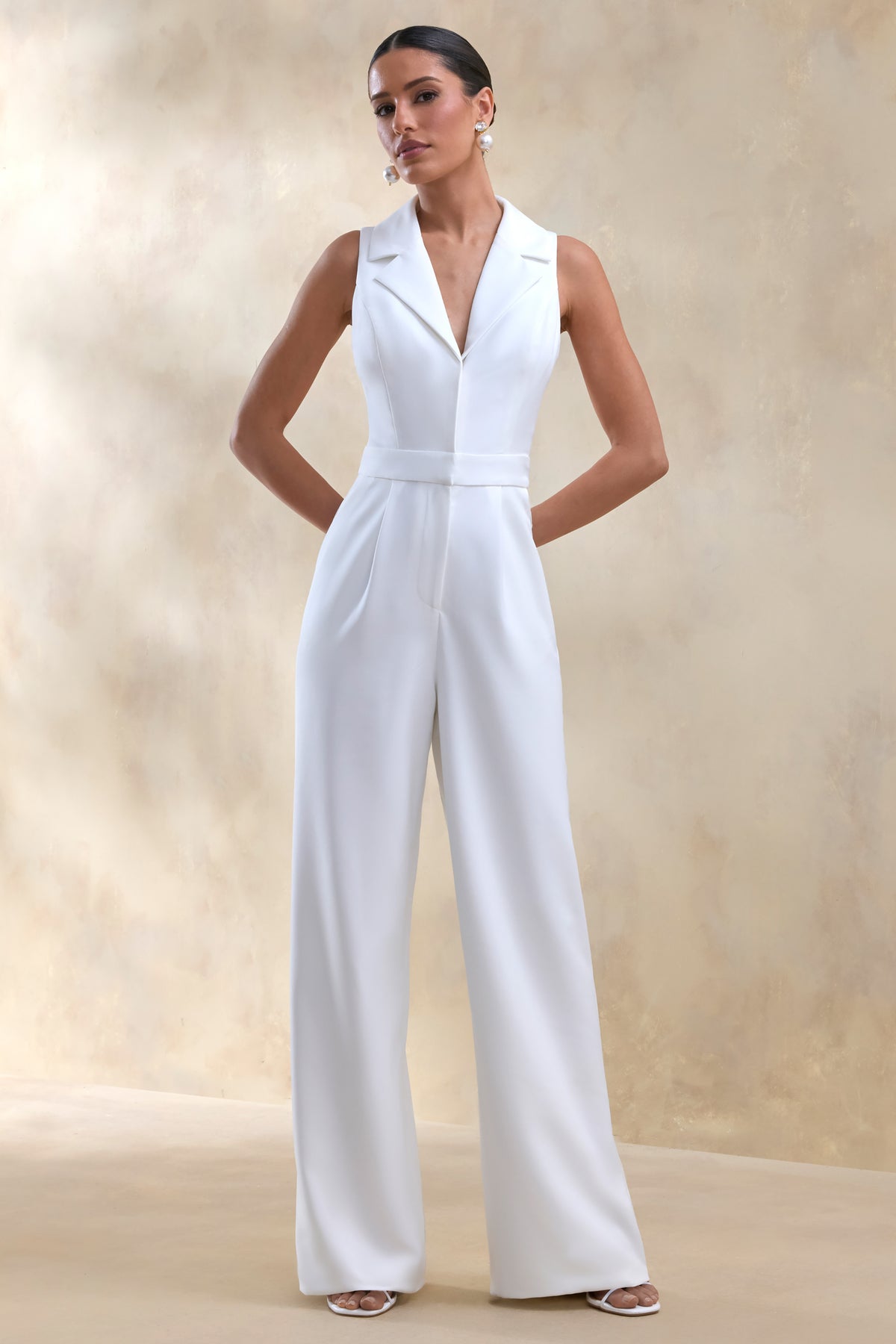 Brillora | White Plunge-Neck Tailored Jumpsuit Brillora | White Plunge-Neck Tailored Jumpsuit