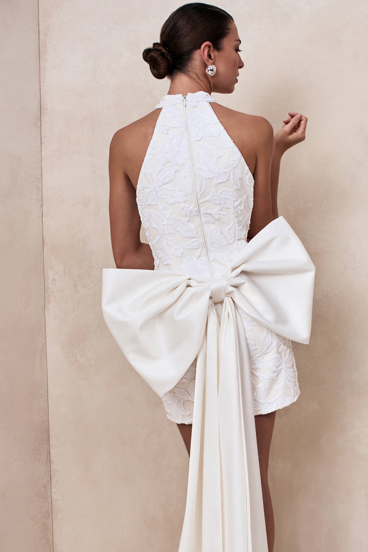 Dreamer | White Lace Halter-Neck Mini Dress With Oversized Bow Detail - UK 6 White Dreamer | White Lace Halter-Neck Mini Dress With Oversized Bow Detail - UK 6 White