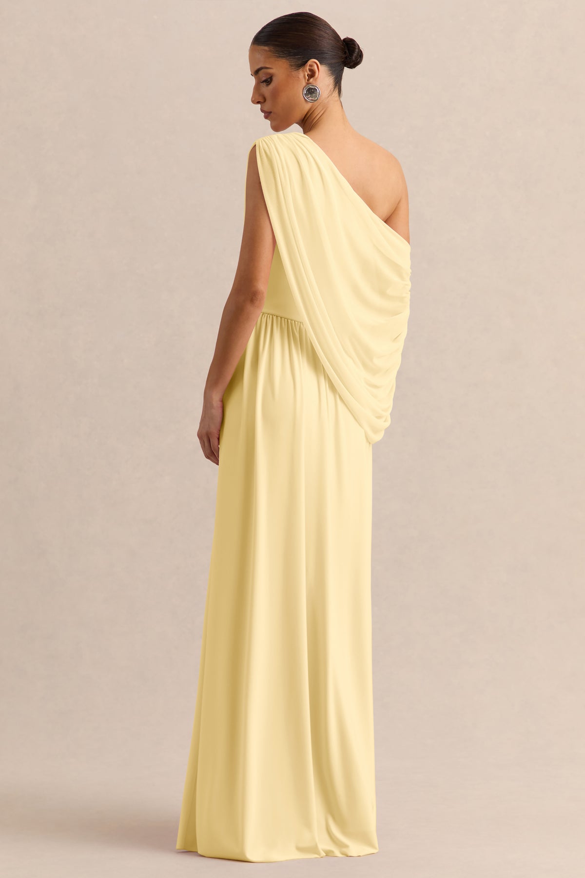 ECM_HR_CL137302121---Sabianna-_-Lemon-Asymmetric-Neck-Maxi-Dress-With-Draped-Detailing7.jpg