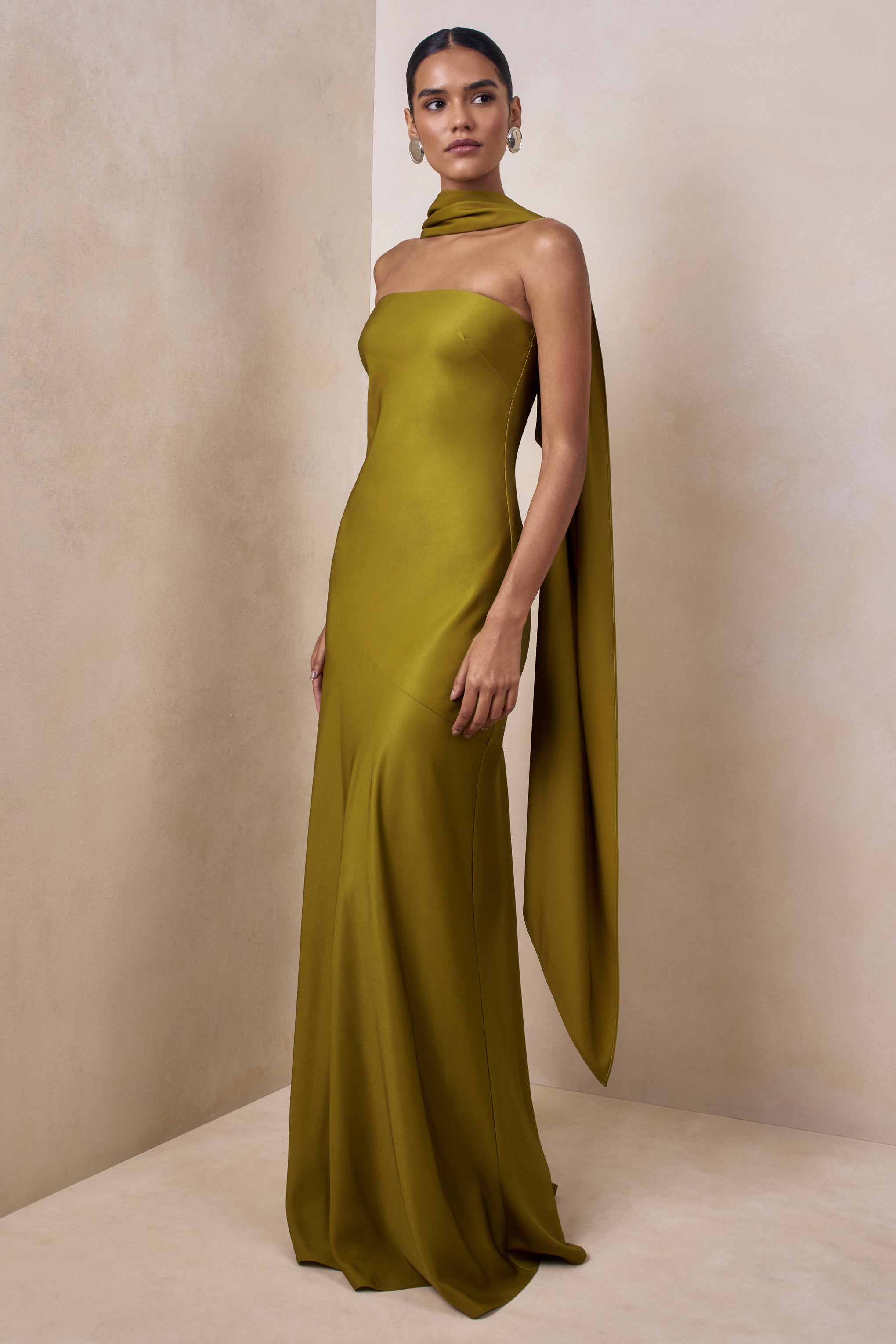 safilin×フラデリ　リネン　ロングジレ　カーキ Charly | Olive Matte Satin Bandeau Maxi Dress With Scarf-Detail