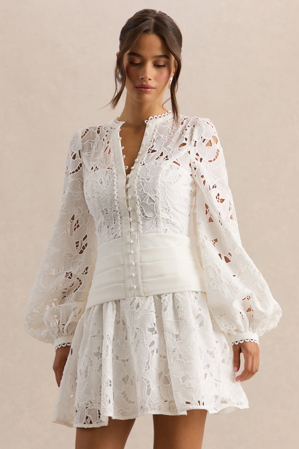 Helena White Crew-Neck Mini Dress With Puff-Sleeves and Pleated Skir – Club L London Helena White Crew-Neck Mini Dress With Puff-Sleeves and Pleated Skir – Club L London