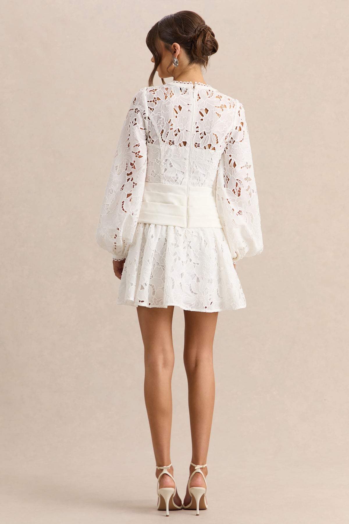 Helena White Crew-Neck Mini Dress With Puff-Sleeves and Pleated Skir – Club L London Helena White Crew-Neck Mini Dress With Puff-Sleeves and Pleated Skir – Club L London
