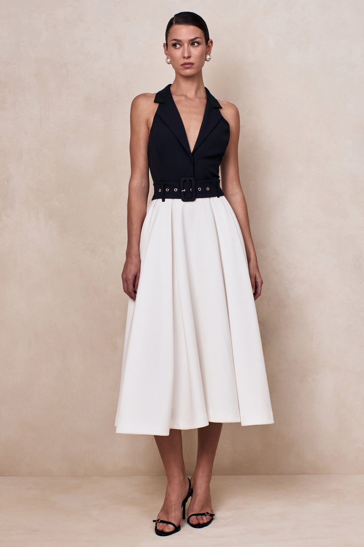 CL13747600106_ECM_CL137476001_-_Alessa___Black_White_Plunge-Neck_Tailored_Midi_Dress_01