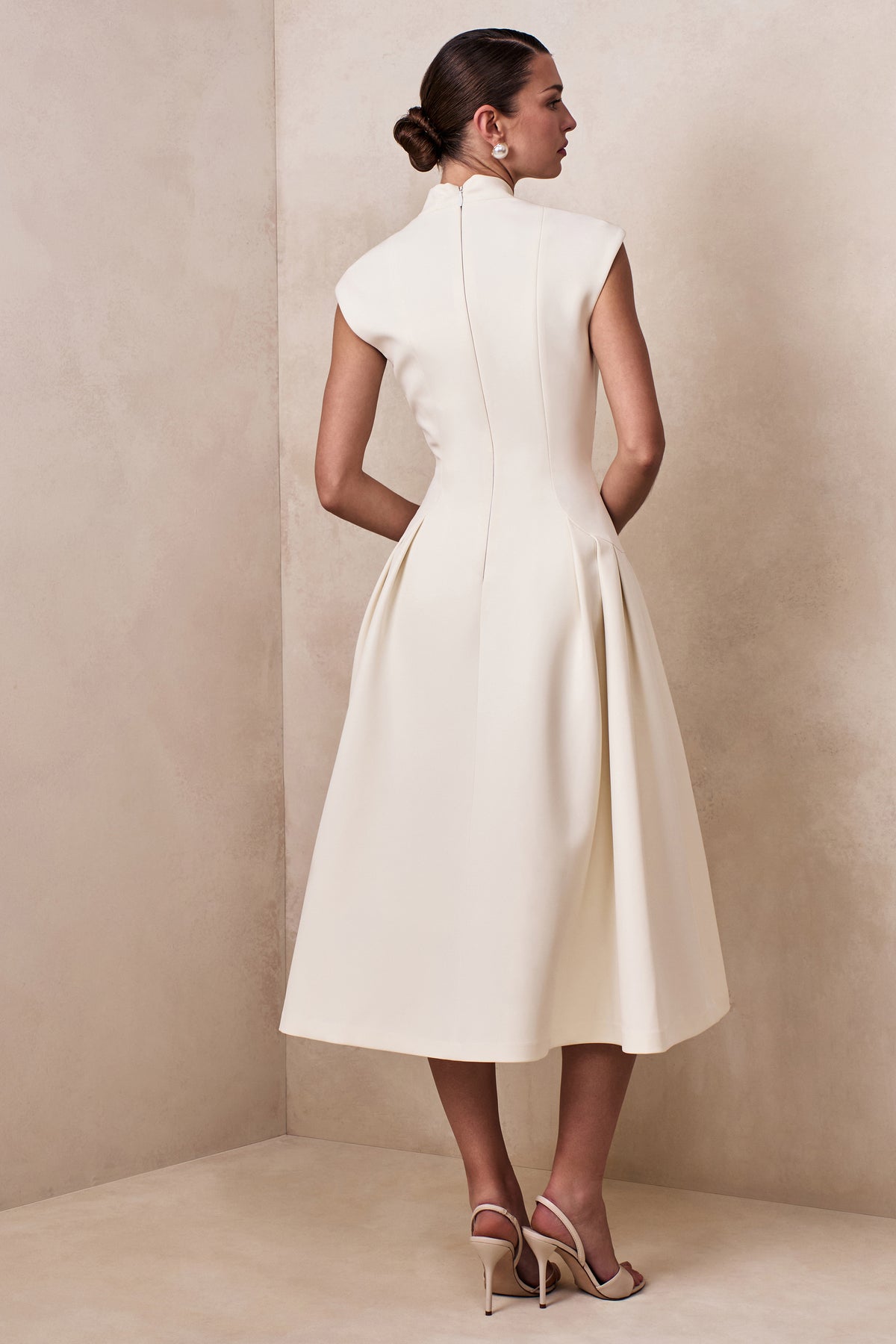 Kylen | Cream V-Neck Midi Dress - UK 8 White Kylen | Cream V-Neck Midi Dress - UK 8 White