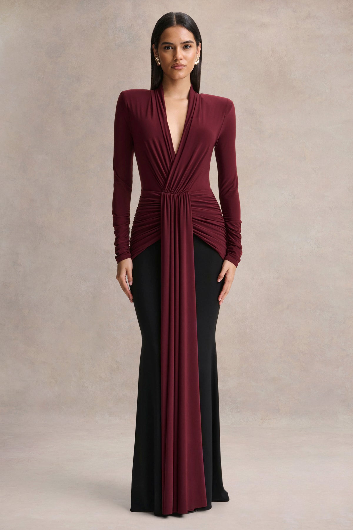 Halston Burgundy And Black Plunge-Neck Maxi Dress With Gathered-Deta Club L London - USA Halston Burgundy And Black Plunge-Neck Maxi Dress With Gathered-Deta Club L London - USA