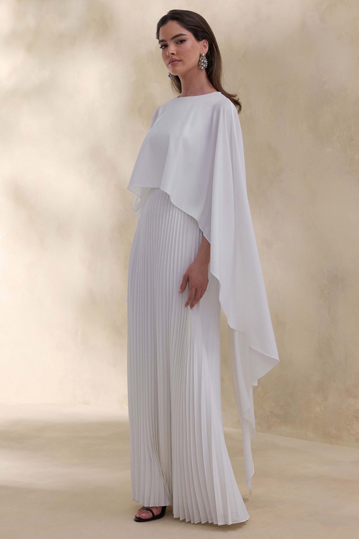 Loradia | Cream Satin Round-Neck Maxi Dress With Cape-Sleeves And Pleated-Skirt - UK 14 Cream Loradia | Cream Satin Round-Neck Maxi Dress With Cape-Sleeves And Pleated-Skirt - UK 14 Cream