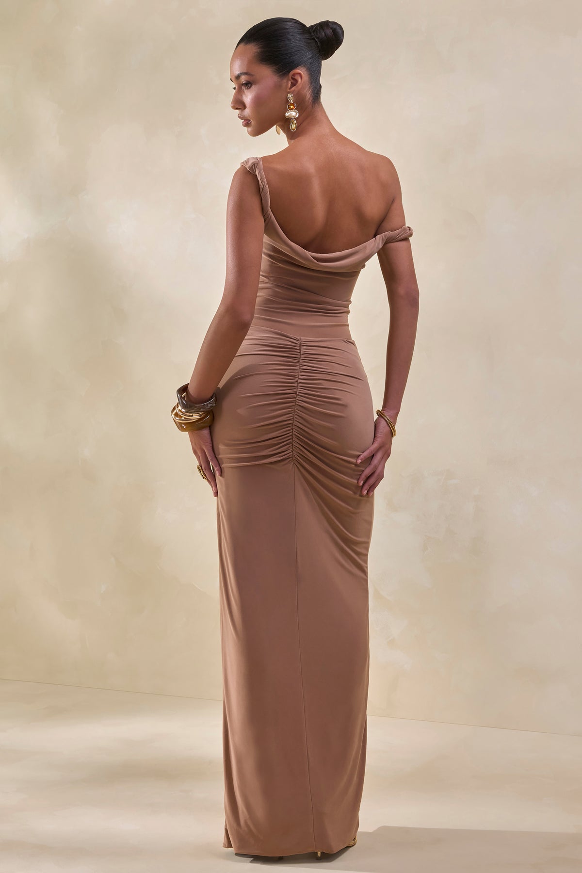 ECM_HR_CL137833021---Idris-Brown-Twisted-Waist-Maxi-Skirt-With-Front-Split-+-ECM_HR_CL137817021---Kesia-_-Brown-Twisted-Asymmetric-Bodysuit13-copy.jpg
