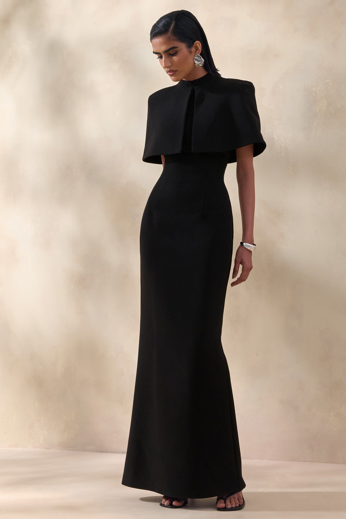 ECM_HR_CL138005001 - Deva | Black High-Neck Cape + ECM_HR_CL138005001 - Deva | Black High-Neck Cape 2.jpg