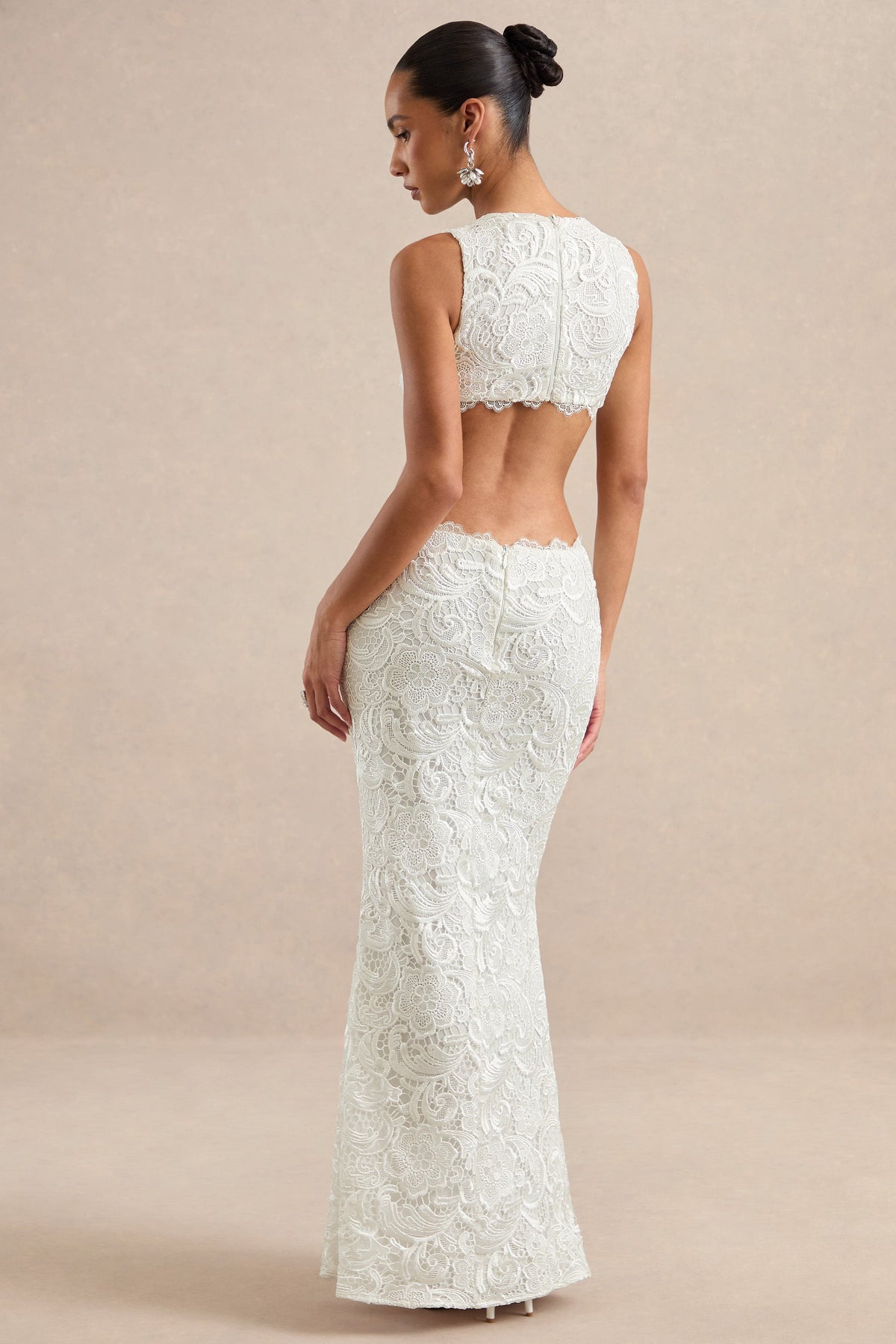 CL13838311006_ECM_HR_CL138383110_-_Mayelle___White_Lace_Plunge_Maxi_Dress_With_Body_Cut_Out5