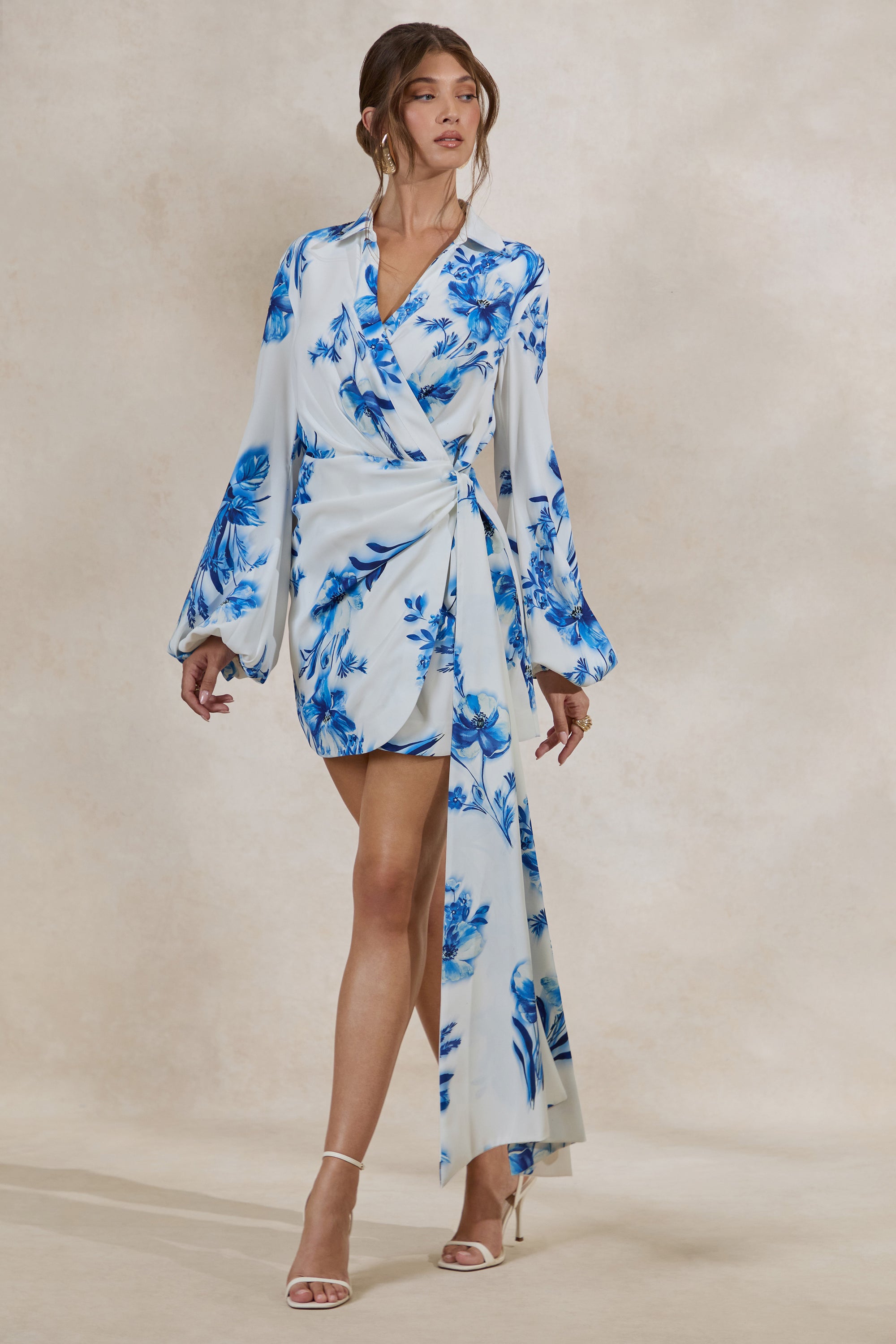 ECM_HR_CL138569153 - Itzara _ Blue Floral Print Plunge-Neck Wrap Dress With Belt Detail2.jpg
