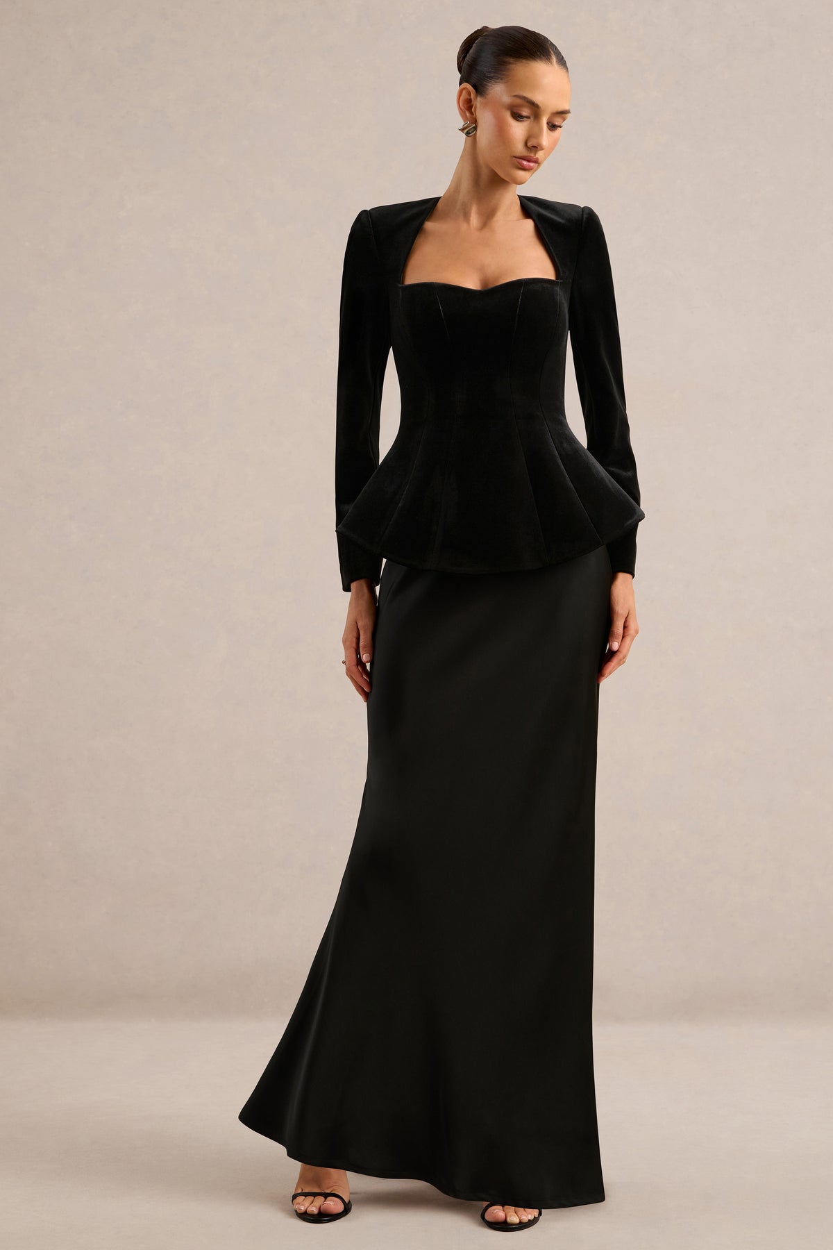 ECM_HR_CL138660001 - Alazne _ Black Velvet Sweetheart-Neck Long Sleeve Maxi Dress 1.jpg