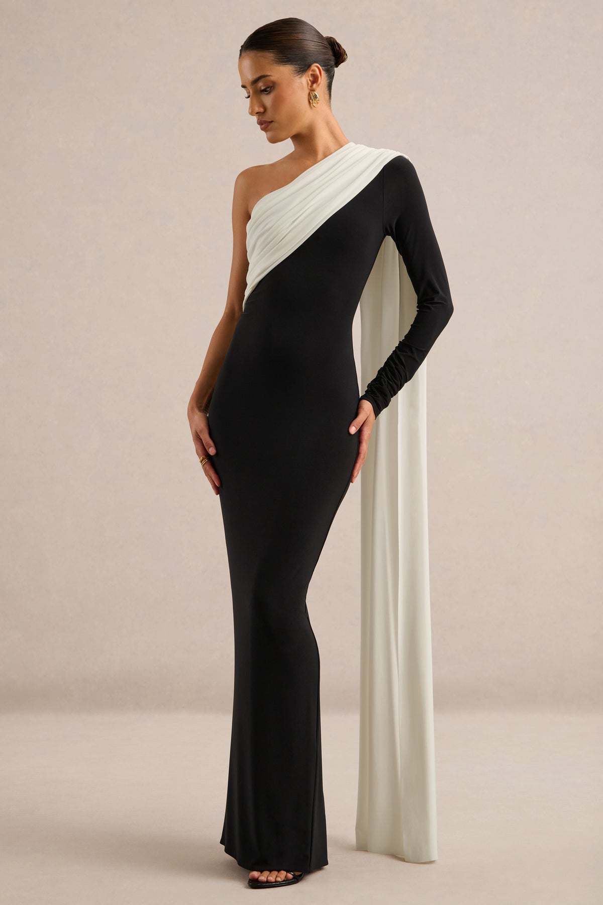 ECM_HR_CL138824002 - Liliana _ Monochrome Maxi Dress with Cape Detailing0.jpg