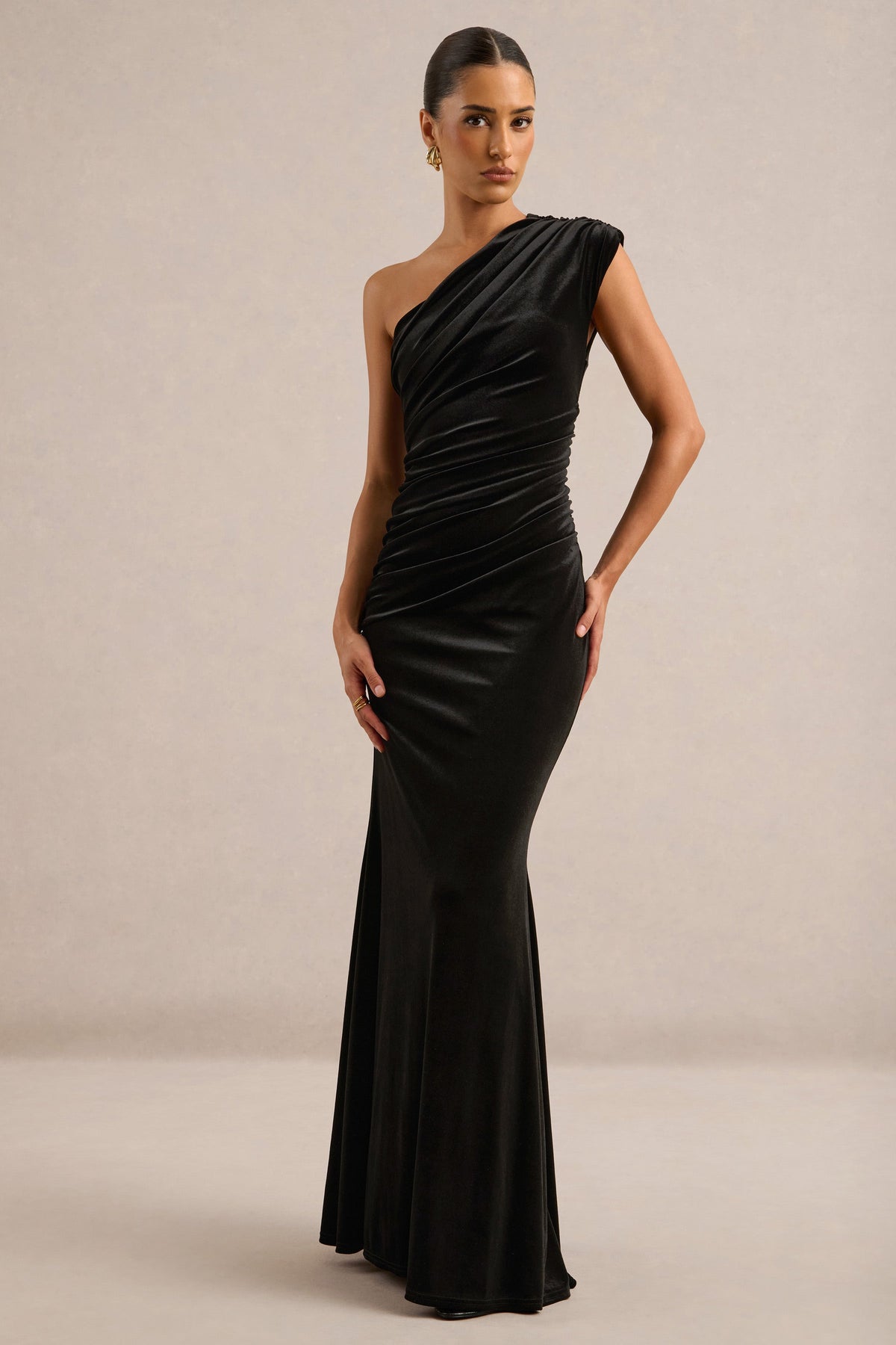 CL13883700106_ECM_HR_CL138837001_-_Freya___Black_One_Shoulder_Maxi_Dress1