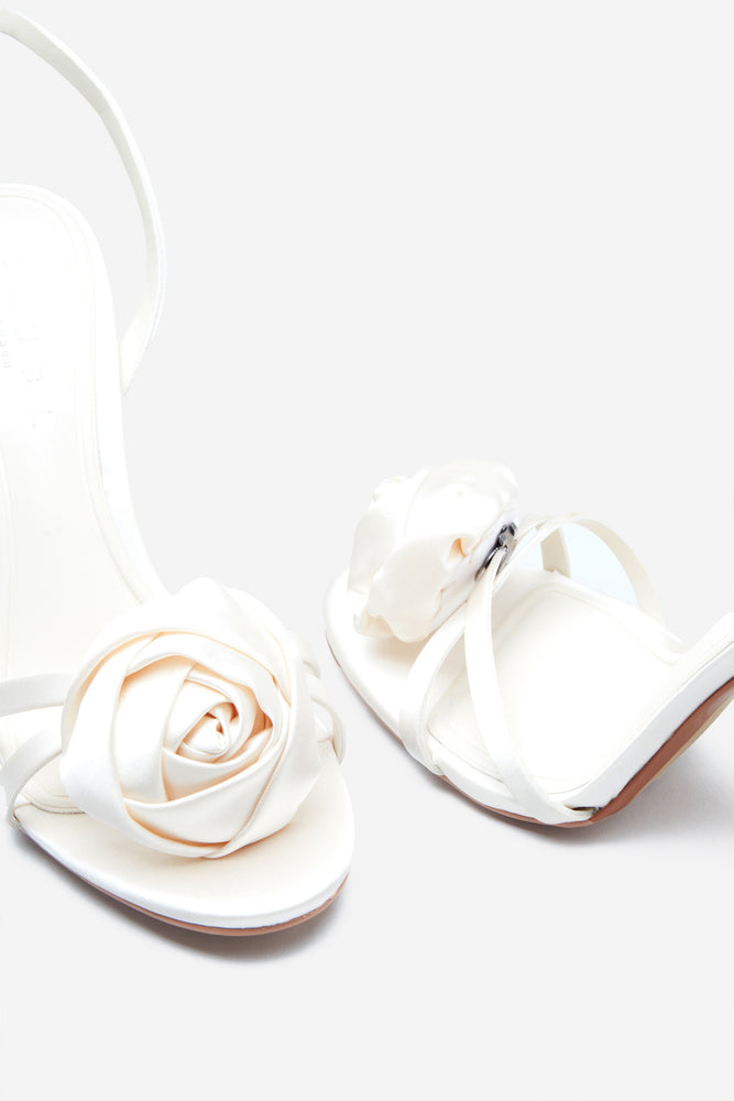 White heeled flip flops hotsell