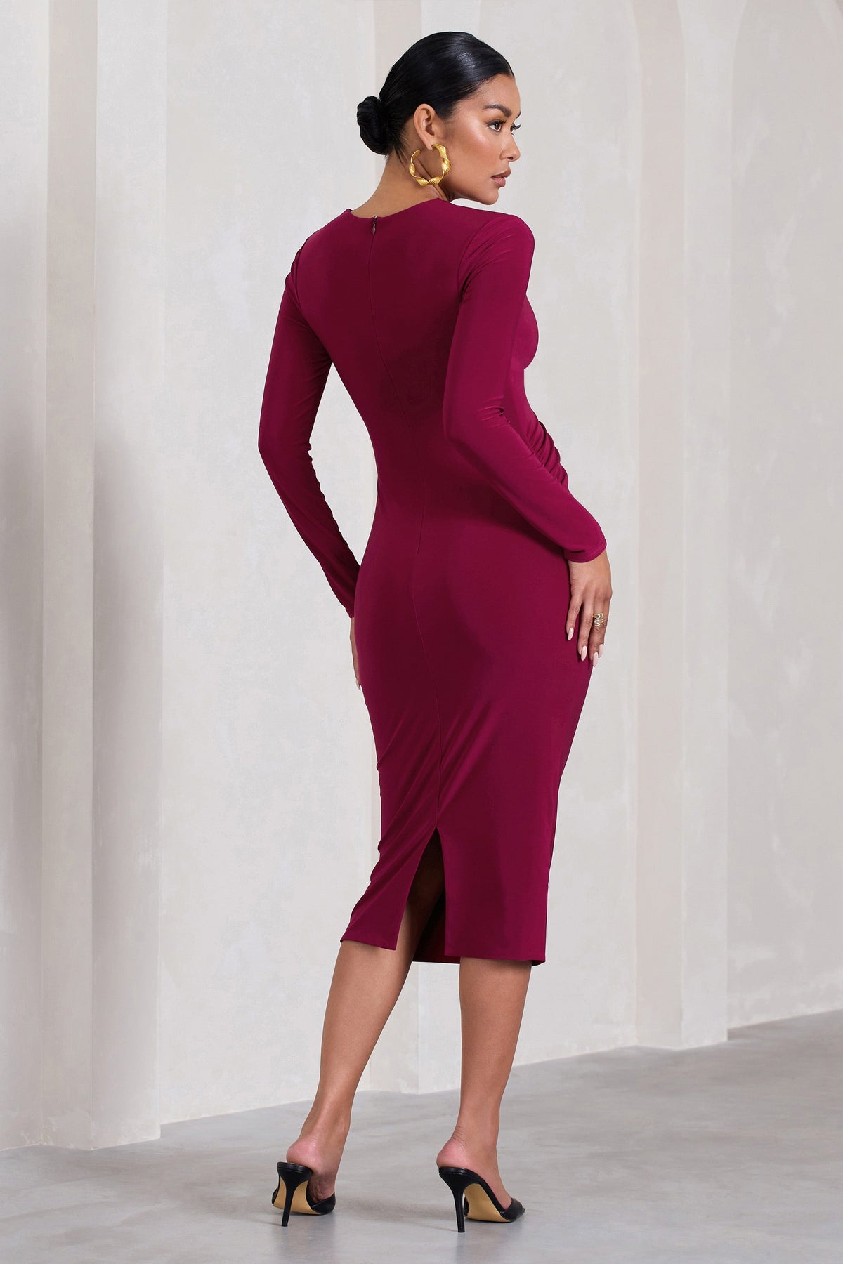 Marcia Berry Bodycon Plunge-Neck Maternity Midi Dress – Club L London - USA