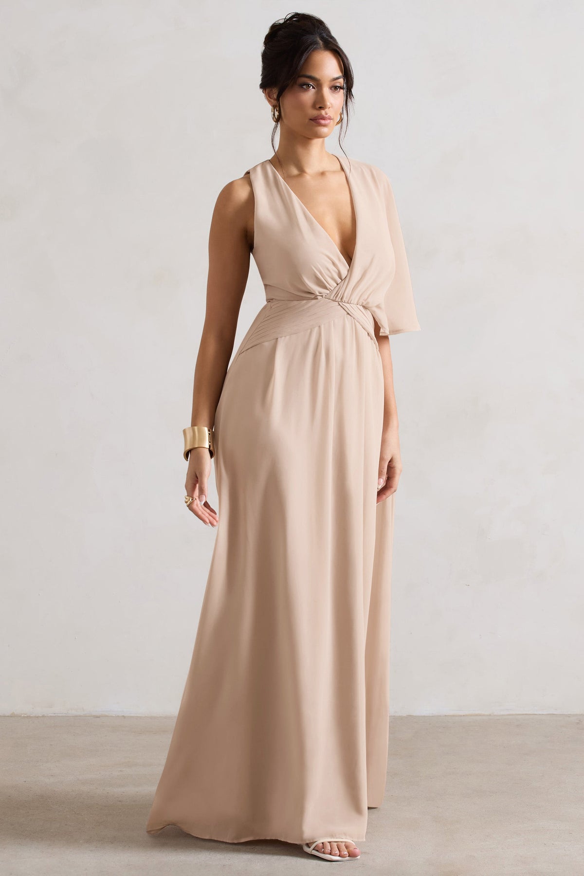 WB_CC_HR_CL129989059-FairytaleChampagnePlunge-NeckChiffonMaxiDressWithCapeSleeve5