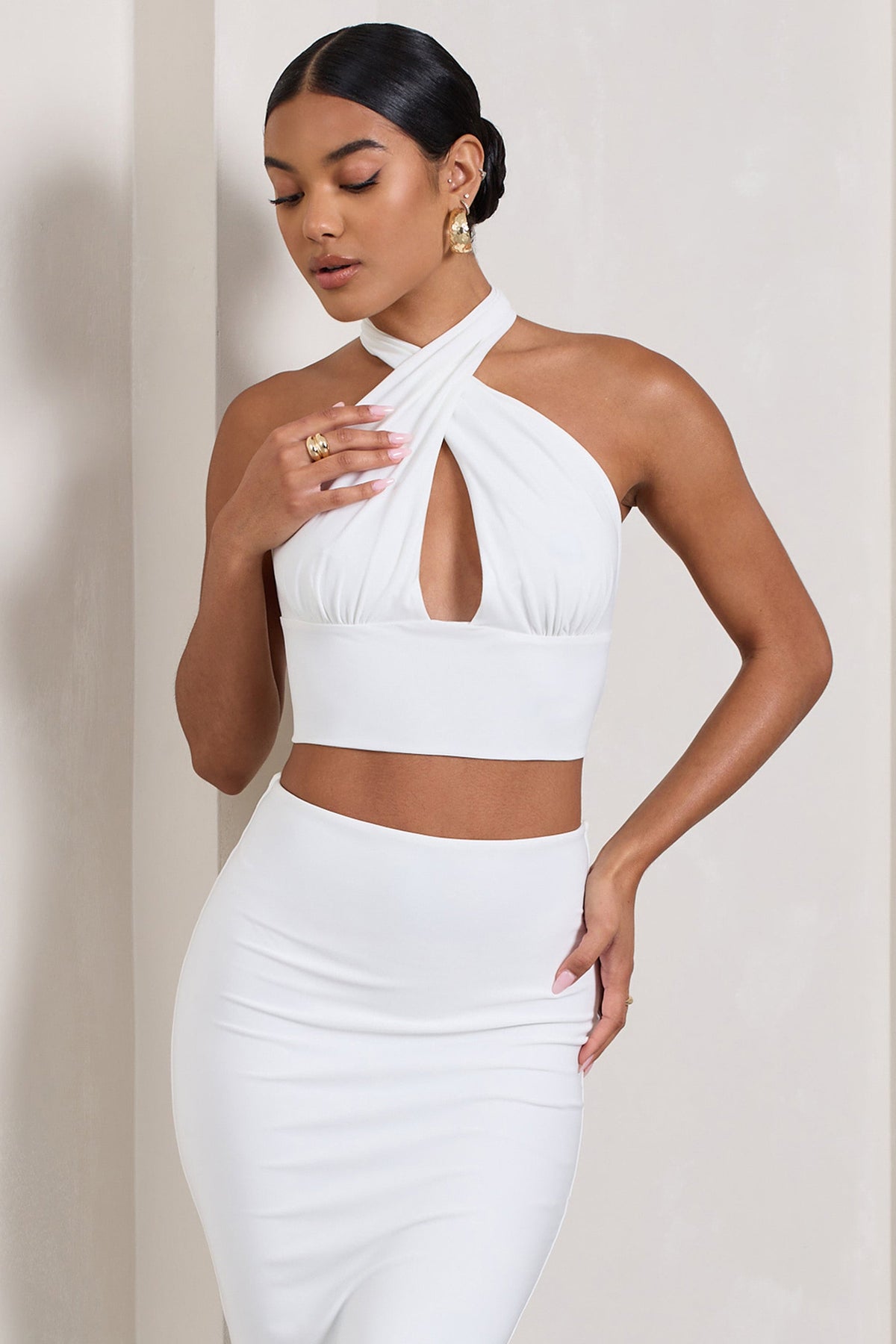 Amp Up White Plunging Halter-Neck Crop Top – Club L London - USA