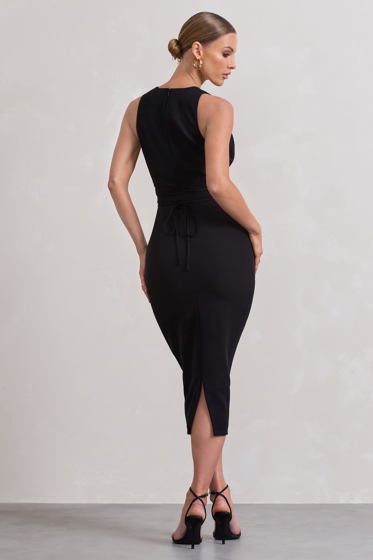 Odessa Black Plunge Sleeveless Midi Dress With Tie Waist – Club L