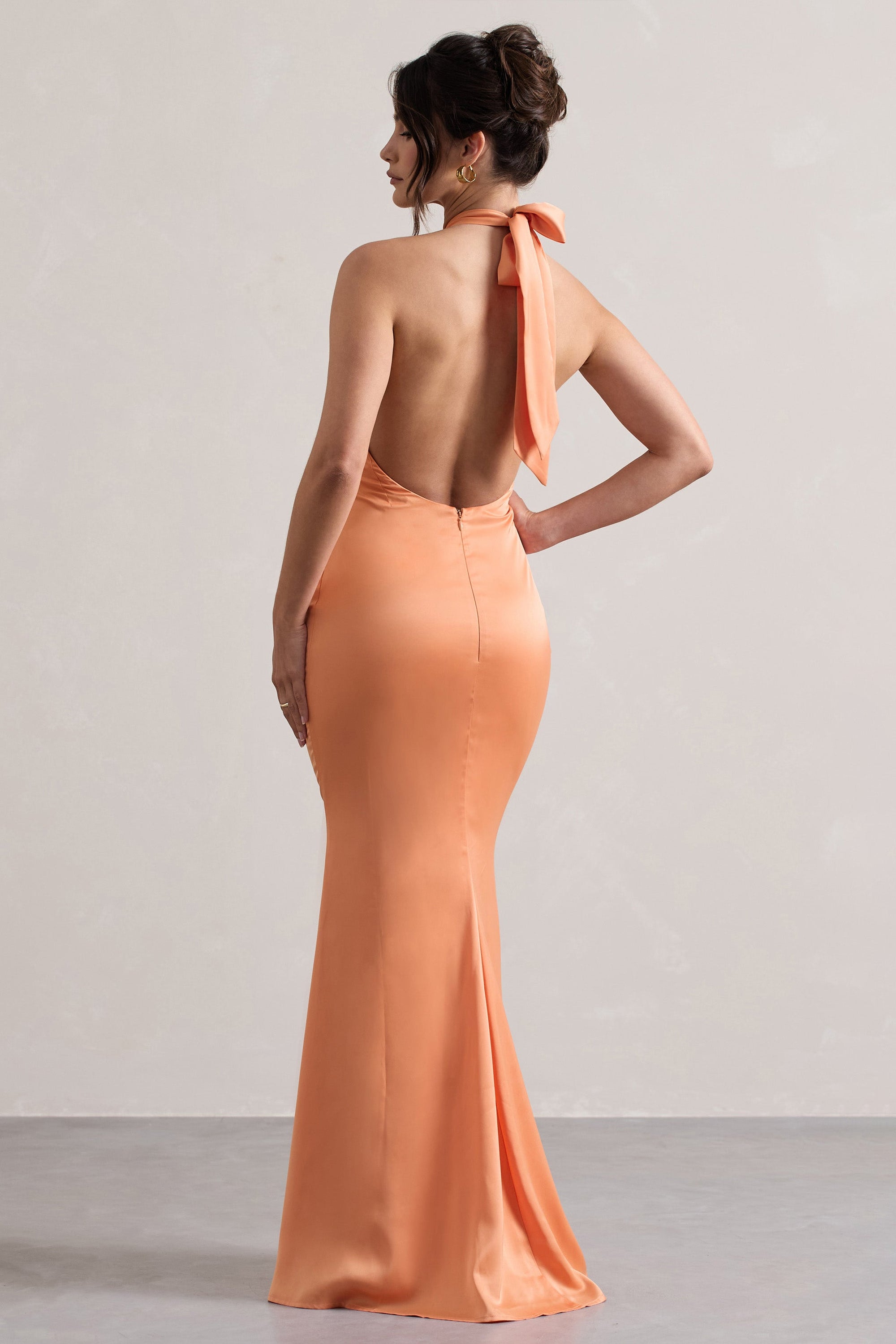WB_CL129991031-UnbeatablePeachSatinCrossOverHalter-NeckMaxiDress8