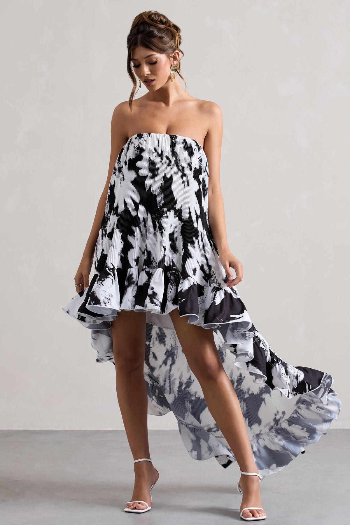 Whistler | Monochrome Floral Chiffon Bandeau High-Low Ruffled Maxi Dress - UK 8 MONO Floral Whistler | Monochrome Floral Chiffon Bandeau High-Low Ruffled Maxi Dress - UK 8 MONO Floral