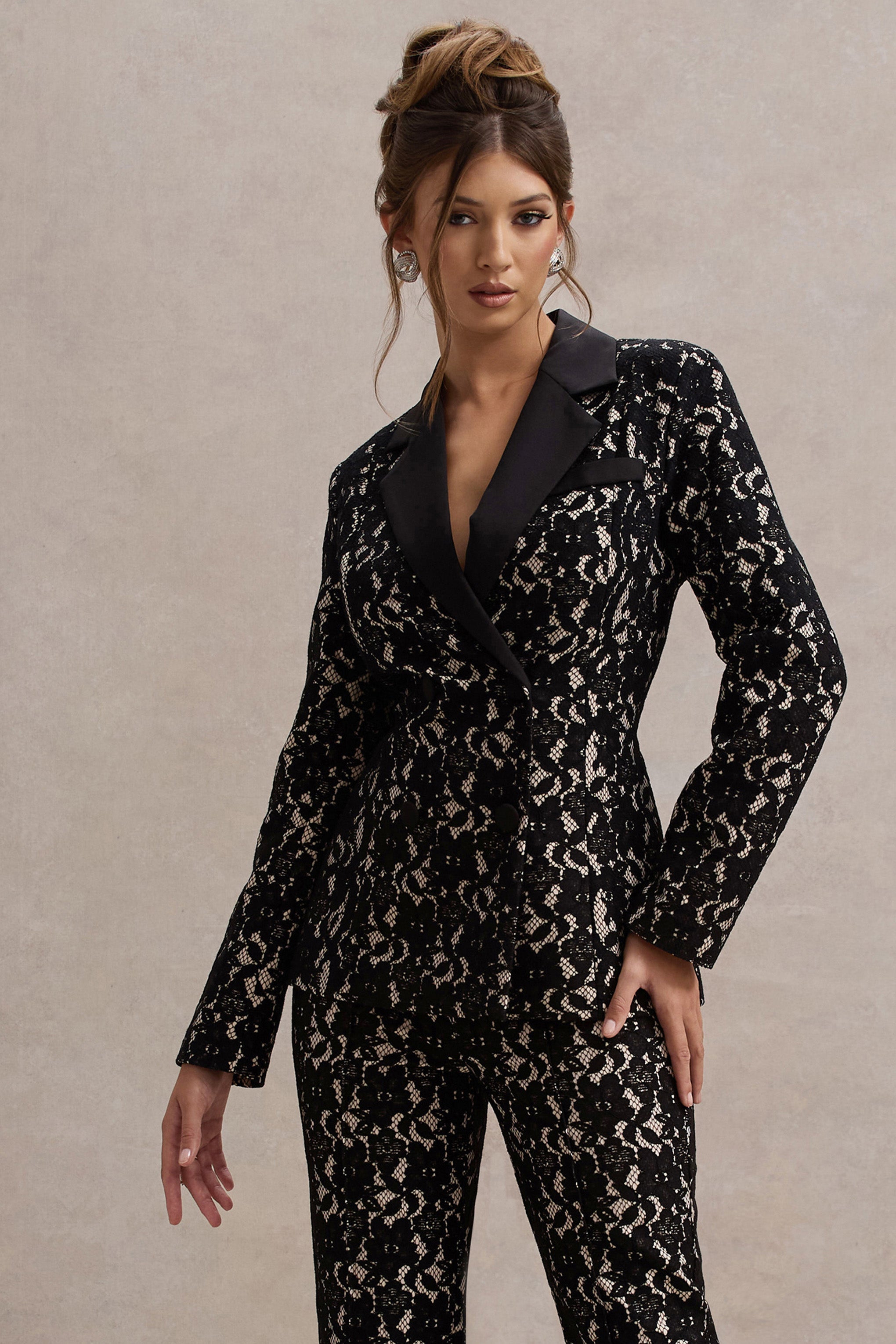 【送料&関税込】Saint Laurent Black Guipure Lace Blazer Black Double-breasted satin-trimmed lace blazer | SAINT