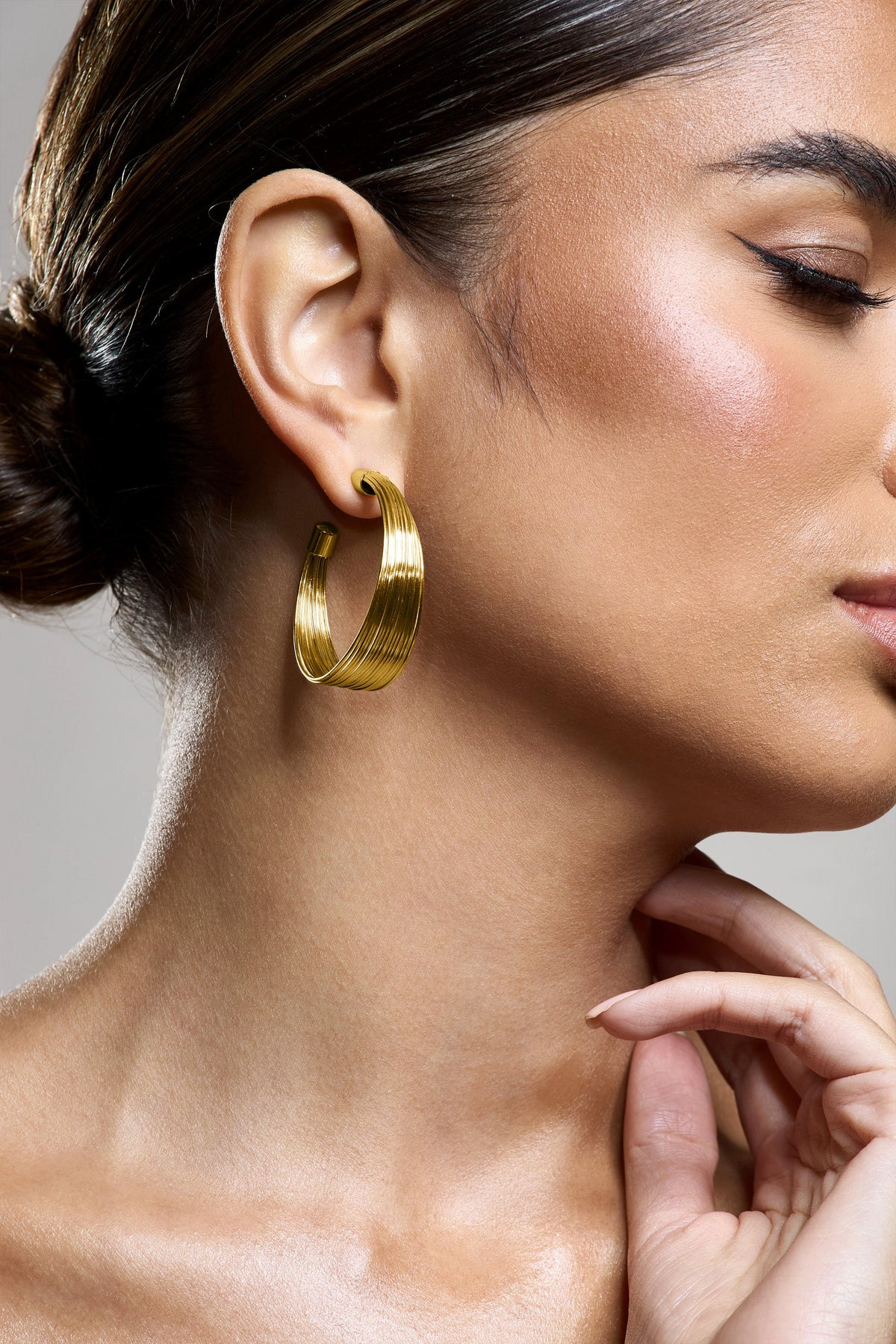 WB_CL134520007-StoriGoldLayeredHoopEarrings5
