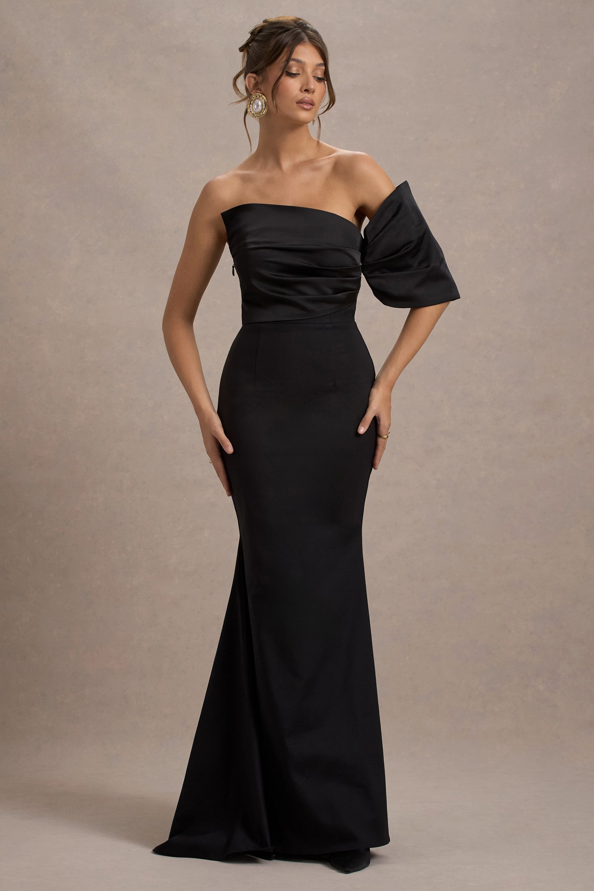 WB_CL134747002-RosoraBlackAsymmetricOne-SleeveFishtailMaxiDress1