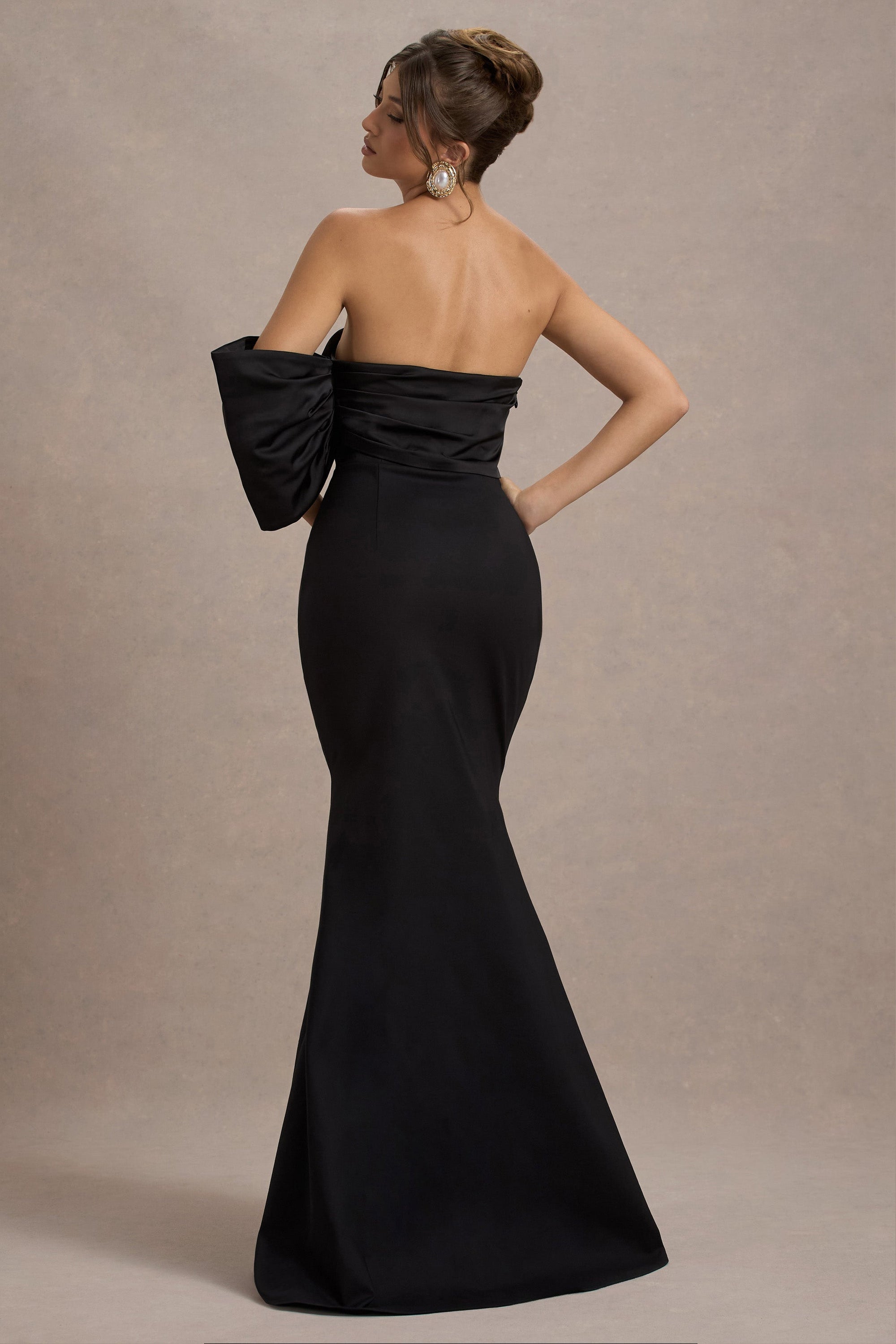 WB_CL134747002-RosoraBlackAsymmetricOne-SleeveFishtailMaxiDress12
