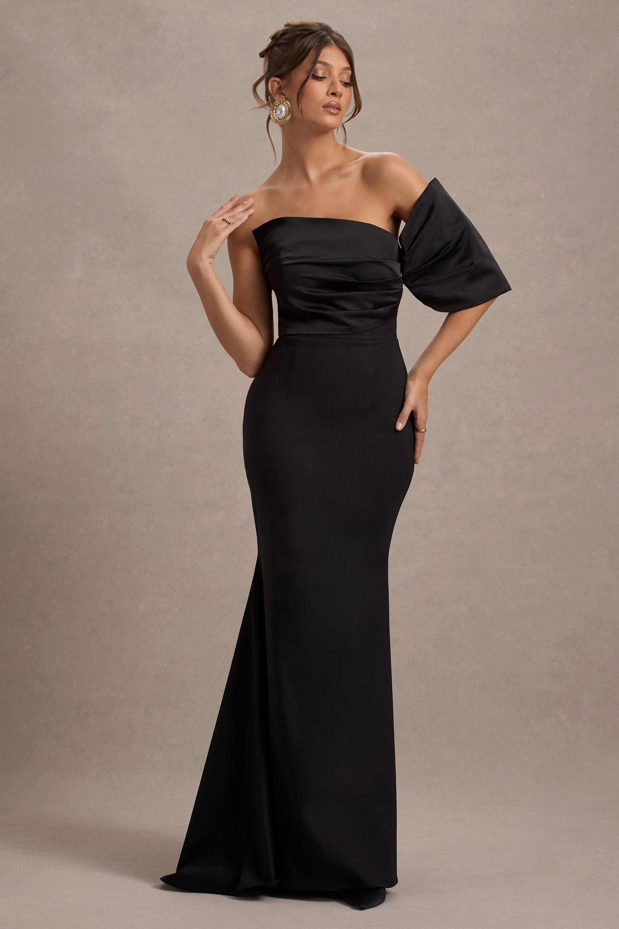 WB_CL134747002-RosoraBlackAsymmetricOne-SleeveFishtailMaxiDress2