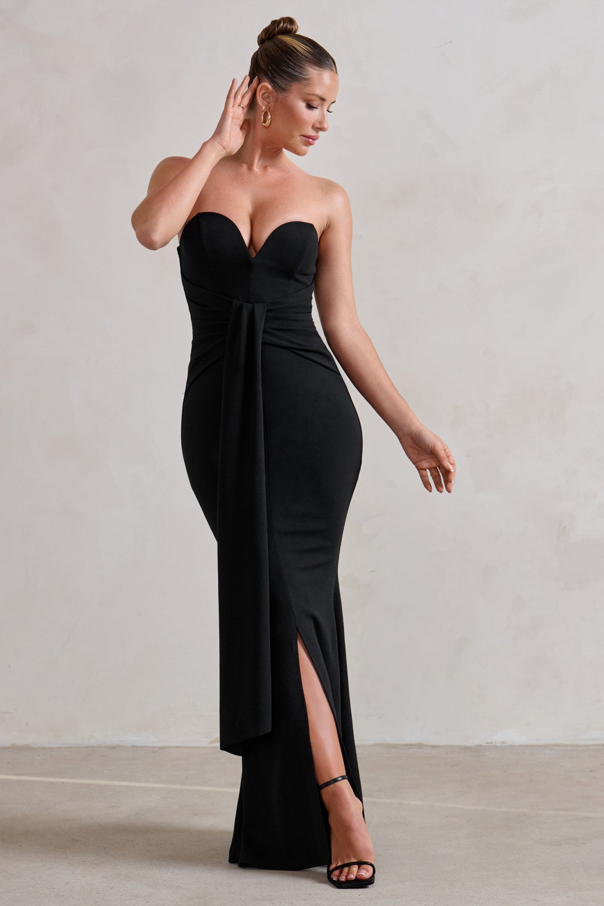 Carrie Black Sweetheart Neckline Maxi Dress With Statement Tie – Club L  London - USA