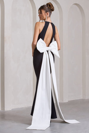Bestow | Black Open-Back Maxi Dress With Oversized White Bow – Club L London