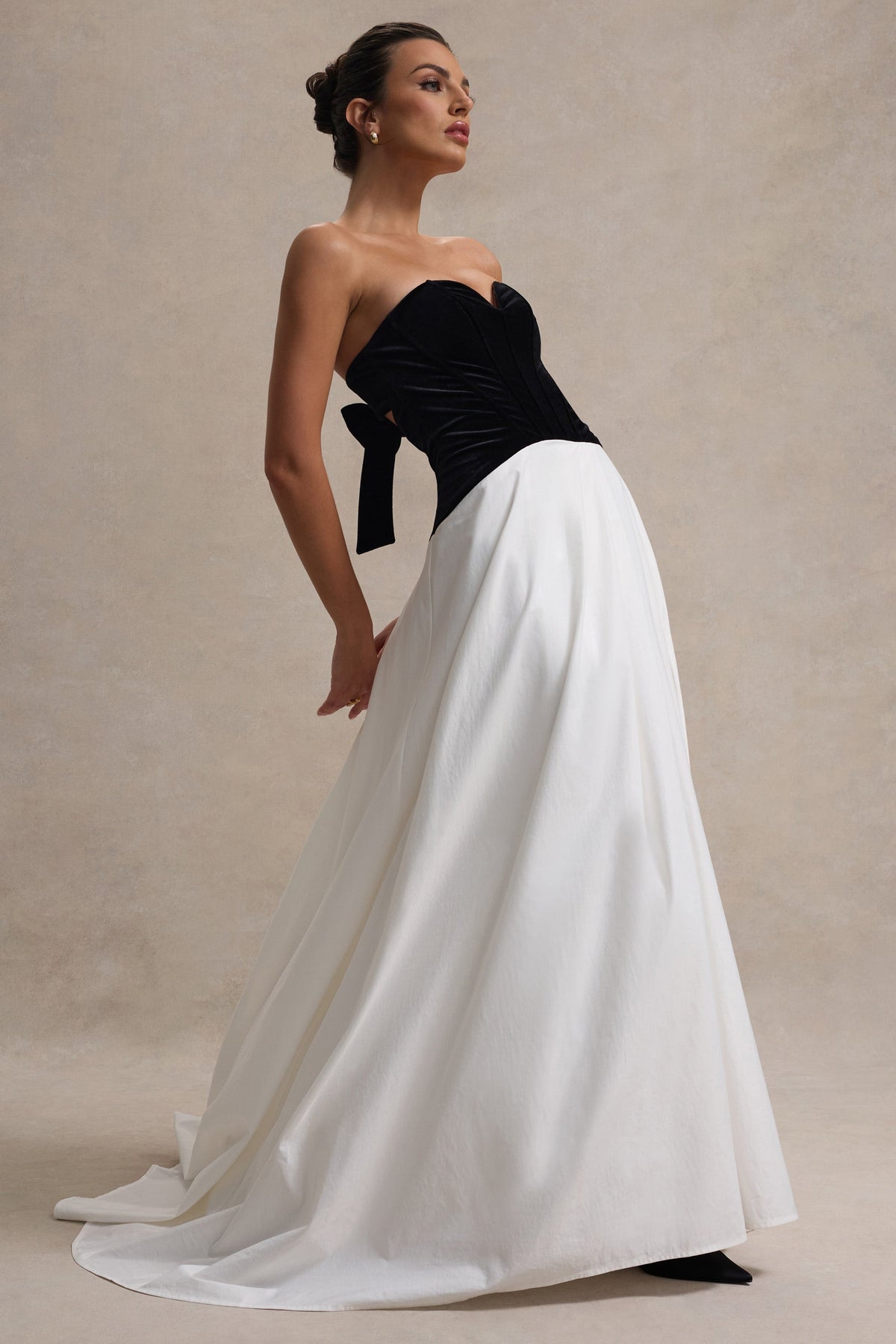 Lucienne Black & Cream Sweetheart Corset Split Maxi Dress Club L London - USA Lucienne Black & Cream Sweetheart Corset Split Maxi Dress Club L London - USA