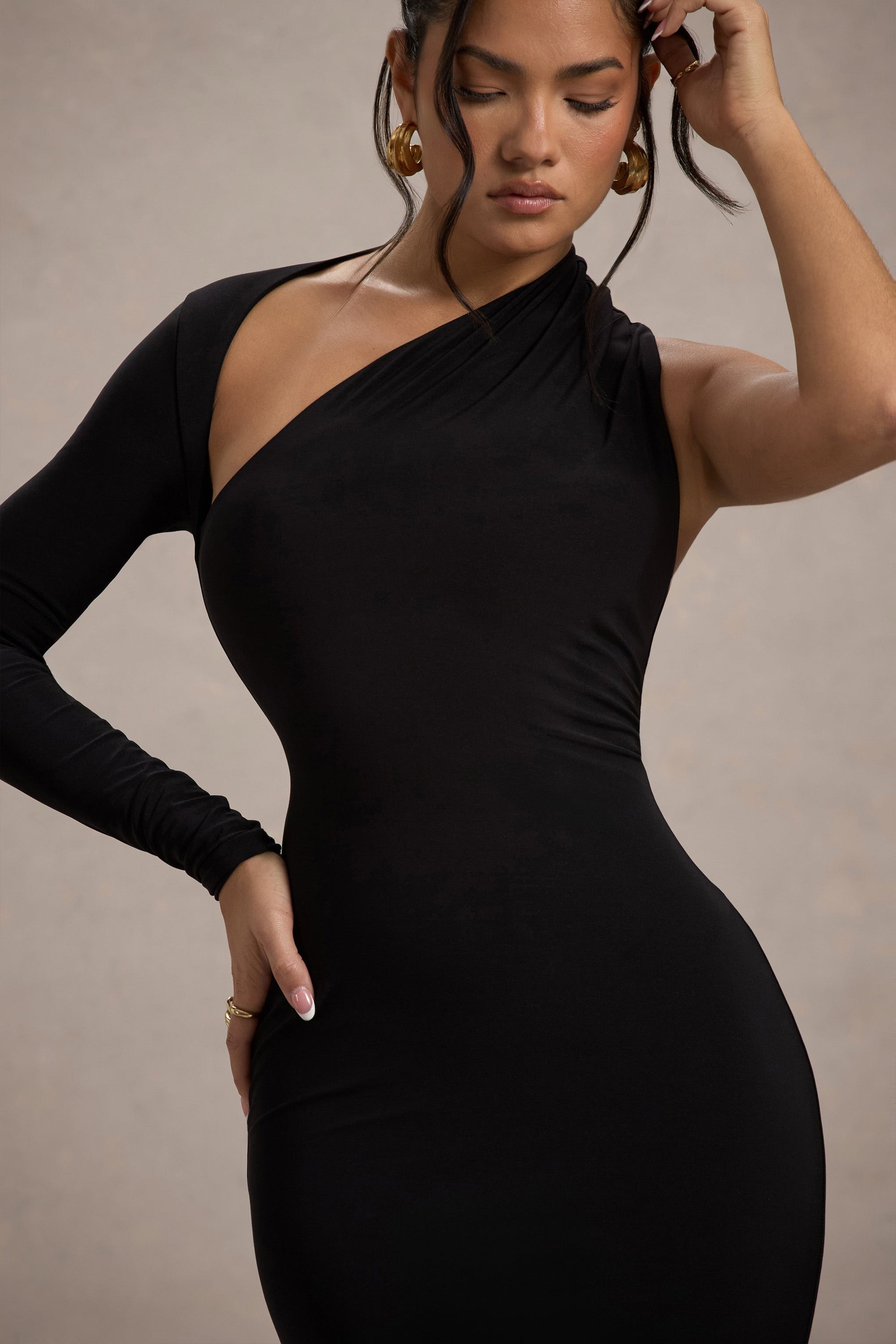 Orsa | Black One-Shoulder Asymmetric Maxi Dress – Club L London