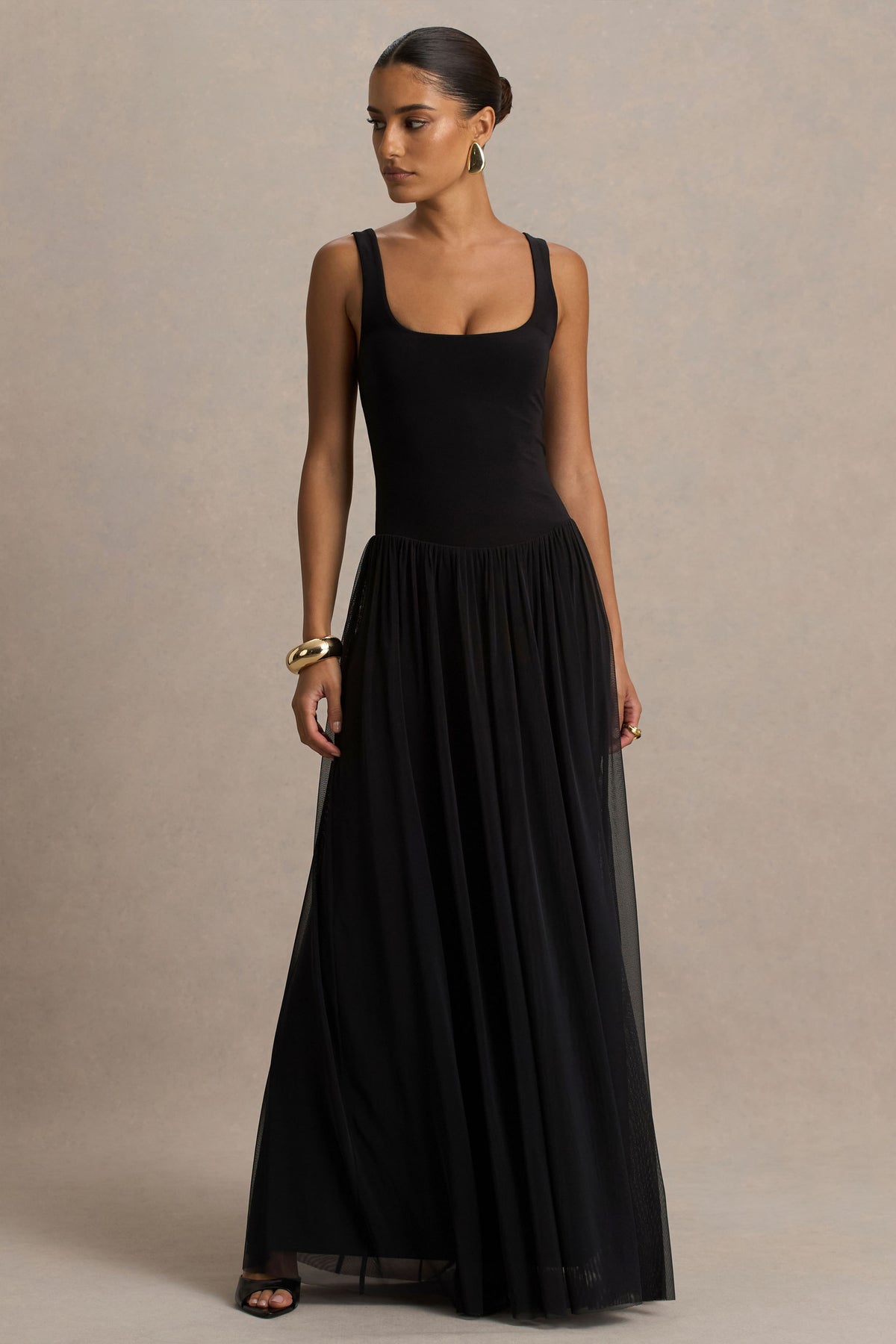 Amelia | Black Scoop-Neck Maxi Dress With Pleated Skirt - UK 10 Black Amelia | Black Scoop-Neck Maxi Dress With Pleated Skirt - UK 10 Black