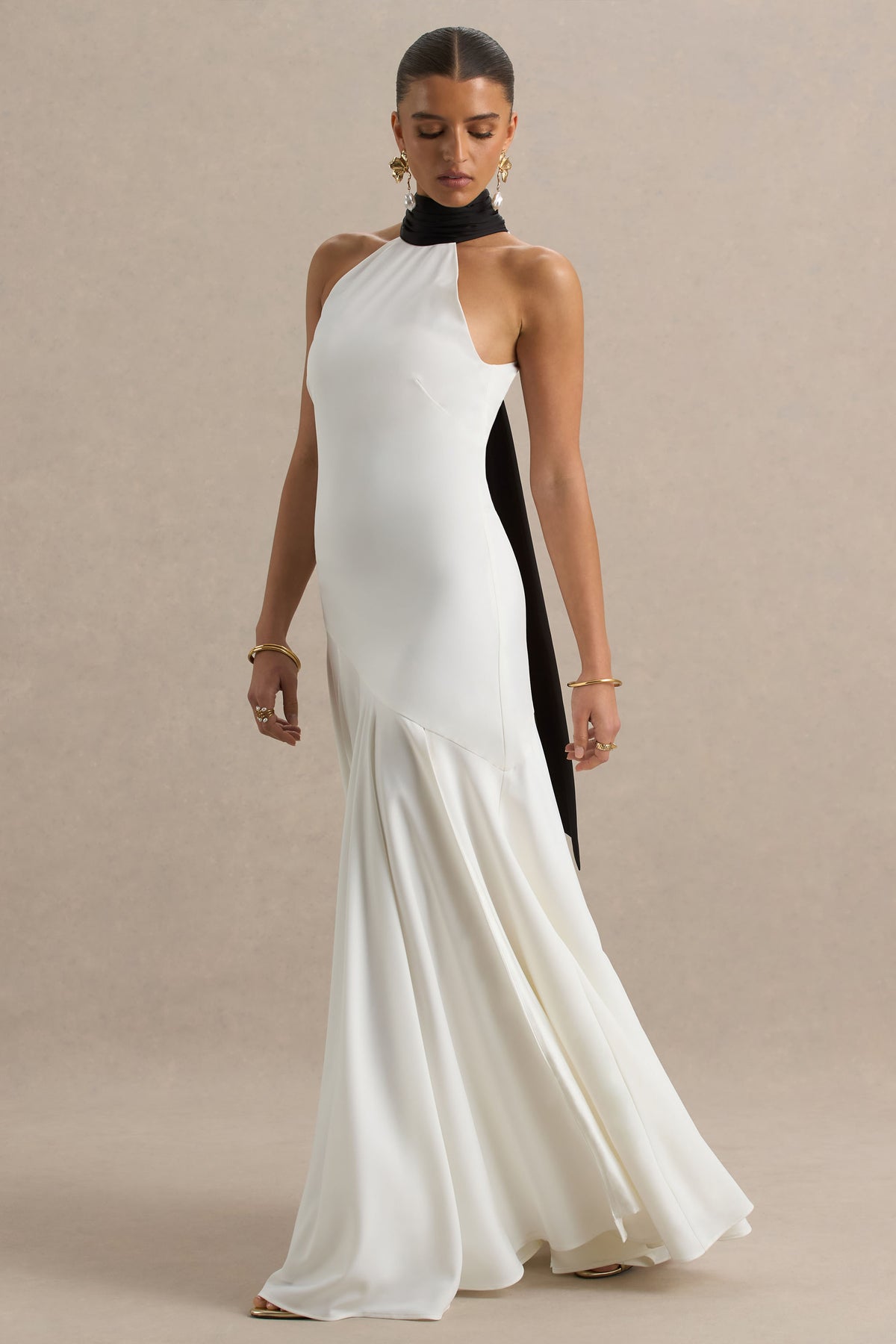 Luscious | White and Black High-Neck Maxi Dress with Drop-Waist and Bow Detail - UK 8 Black and White Luscious | White and Black High-Neck Maxi Dress with Drop-Waist and Bow Detail - UK 8 Black and White
