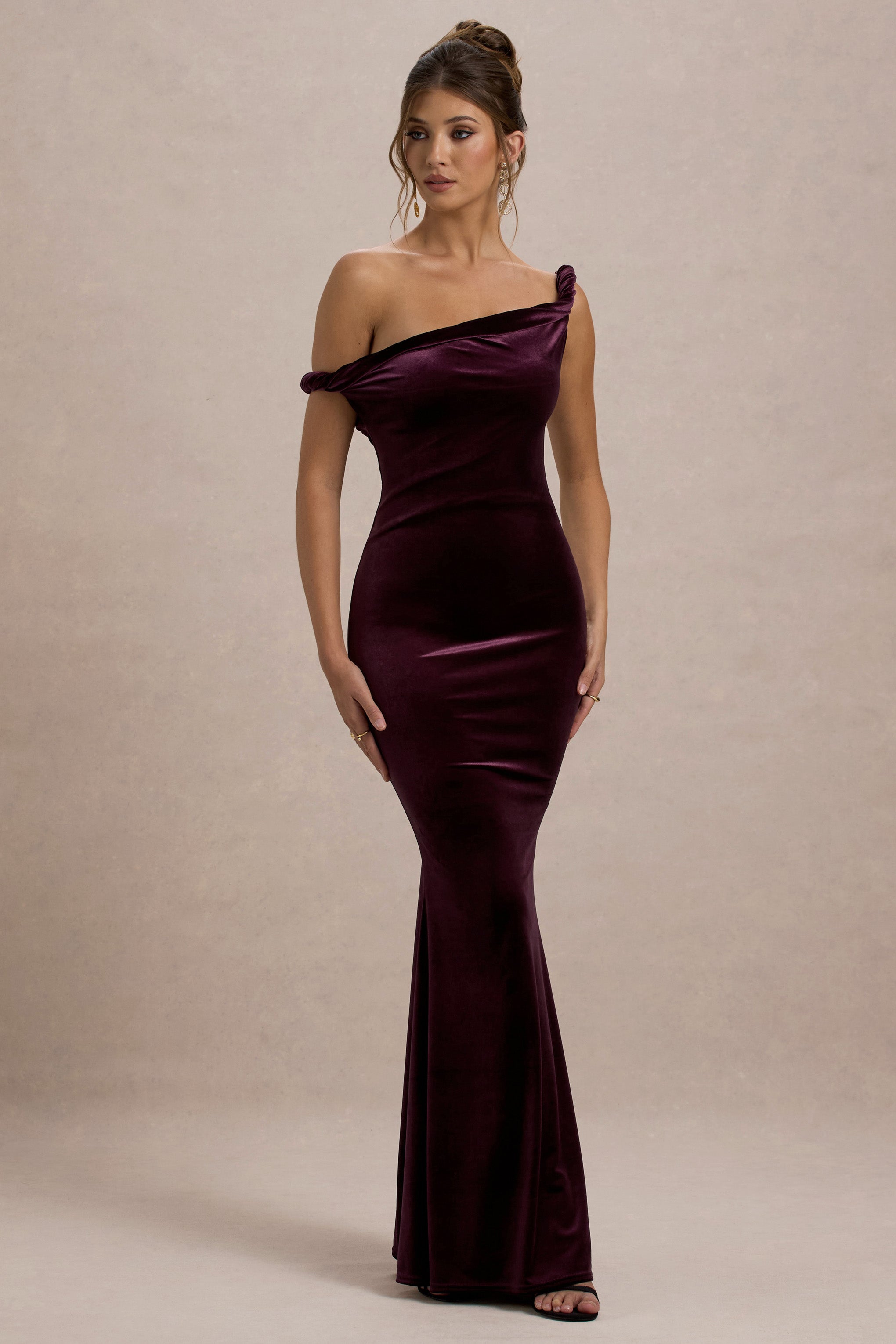 Neeka | Port Velvet Twisted Asymmetric Maxi Dress – Club L London