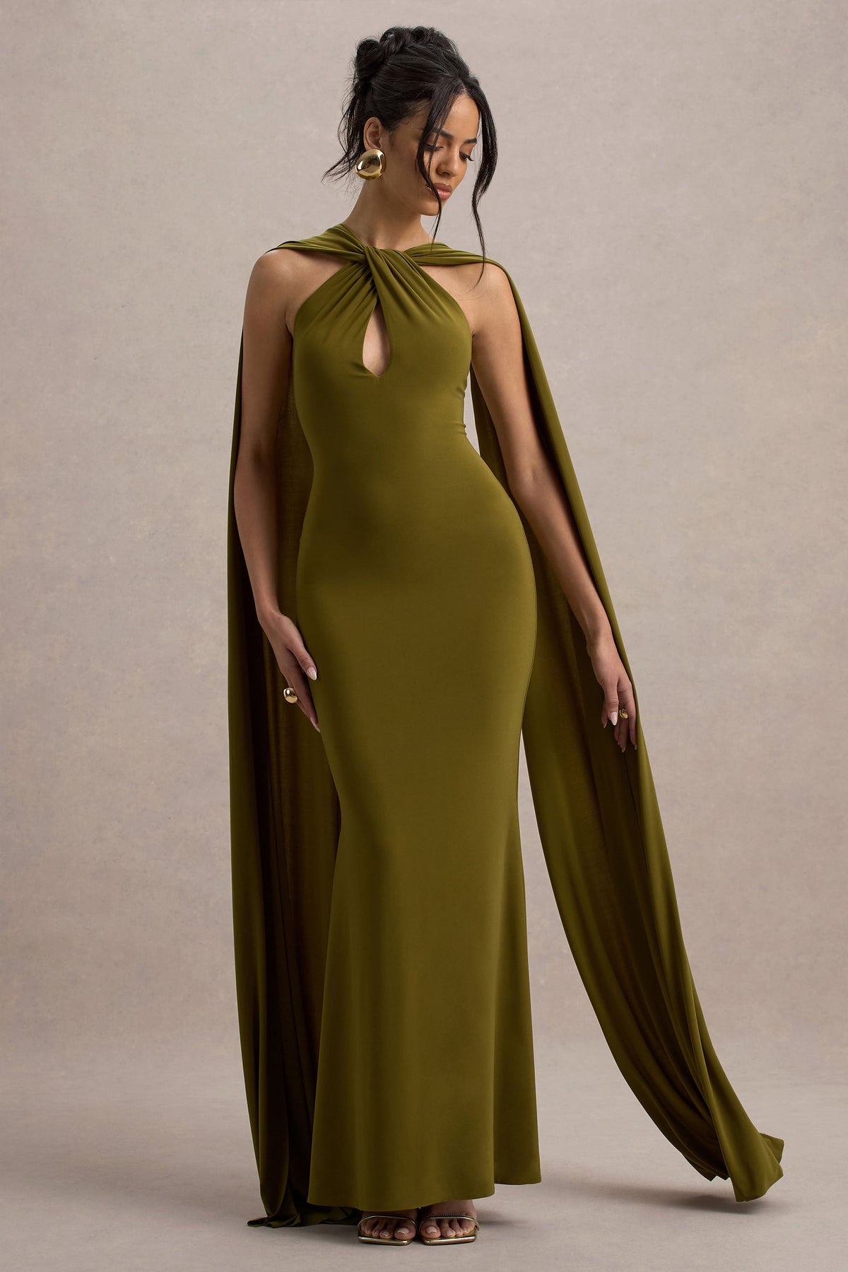 Rhoda | Green Twist Halter-Neck Cape Maxi Dress - UK 8 Green Rhoda | Green Twist Halter-Neck Cape Maxi Dress - UK 8 Green