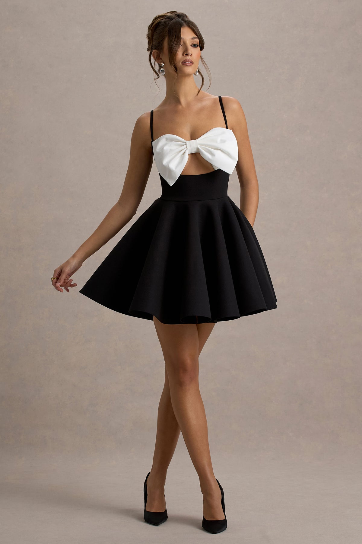 Yasmina Black & White Bow Skater Mini Dress Club L London - USA Yasmina Black & White Bow Skater Mini Dress Club L London - USA