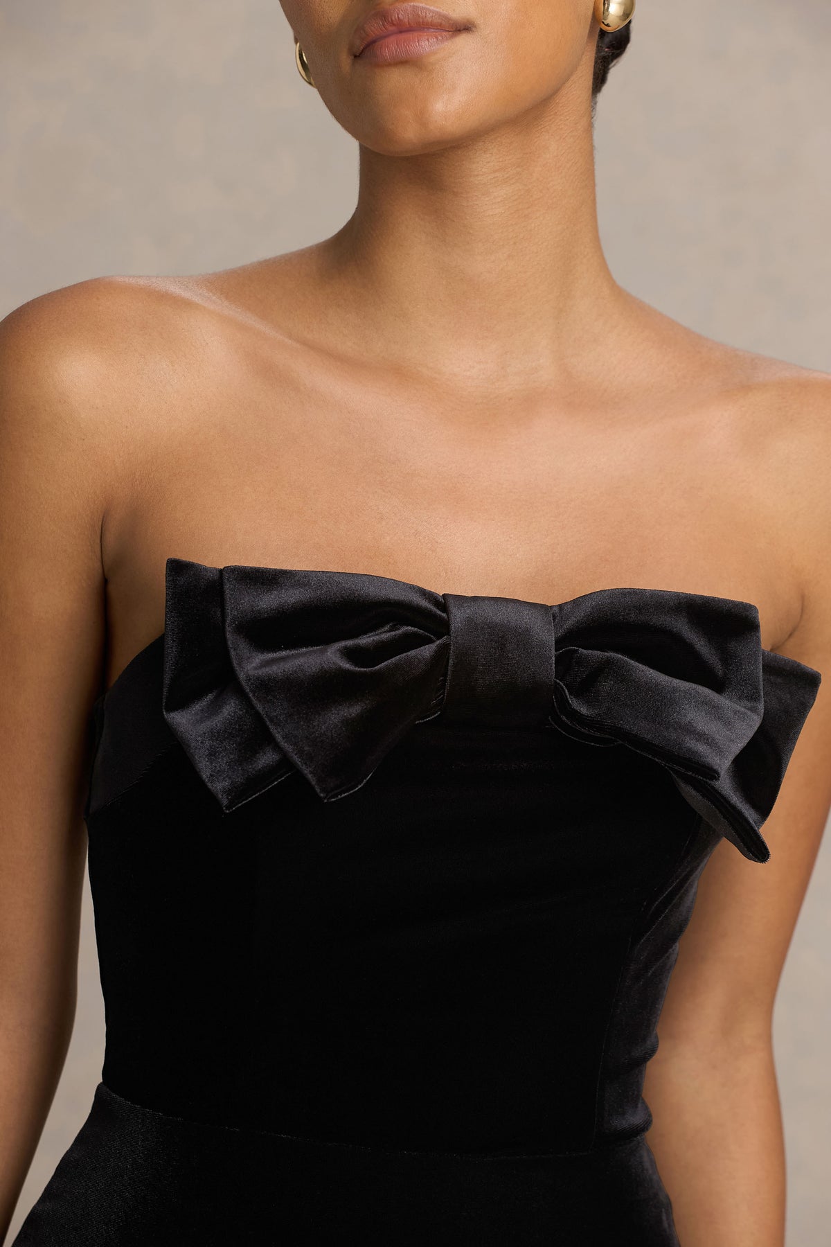 Illusion | Black Velvet Bandeau Maxi Dress With Bow Detail - UK 12 Black Illusion | Black Velvet Bandeau Maxi Dress With Bow Detail - UK 12 Black