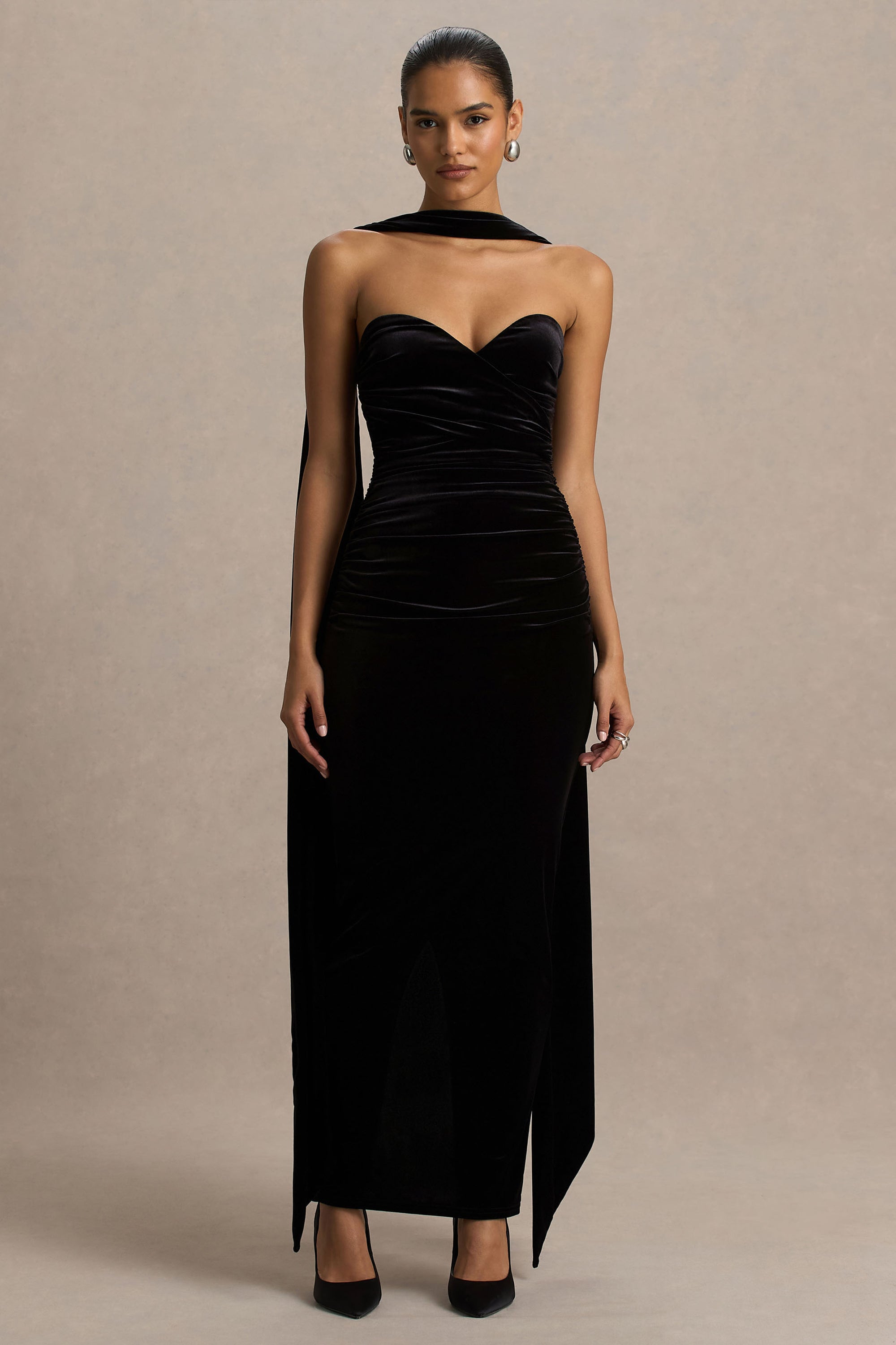 US 2 / BLACK
