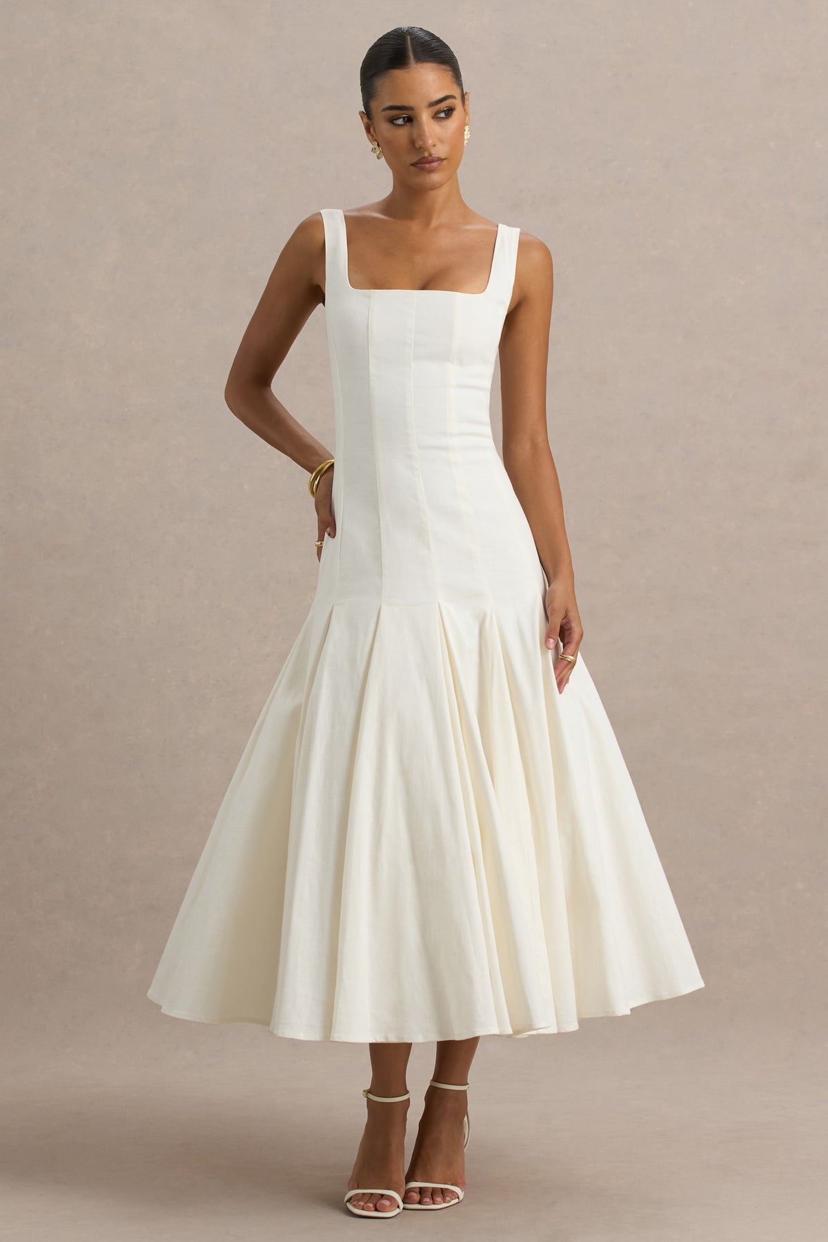 Magnolia White Scoop-Neck Midi Dress With Drop-Waist And Ruffling De Club L London - USA Magnolia White Scoop-Neck Midi Dress With Drop-Waist And Ruffling De Club L London - USA